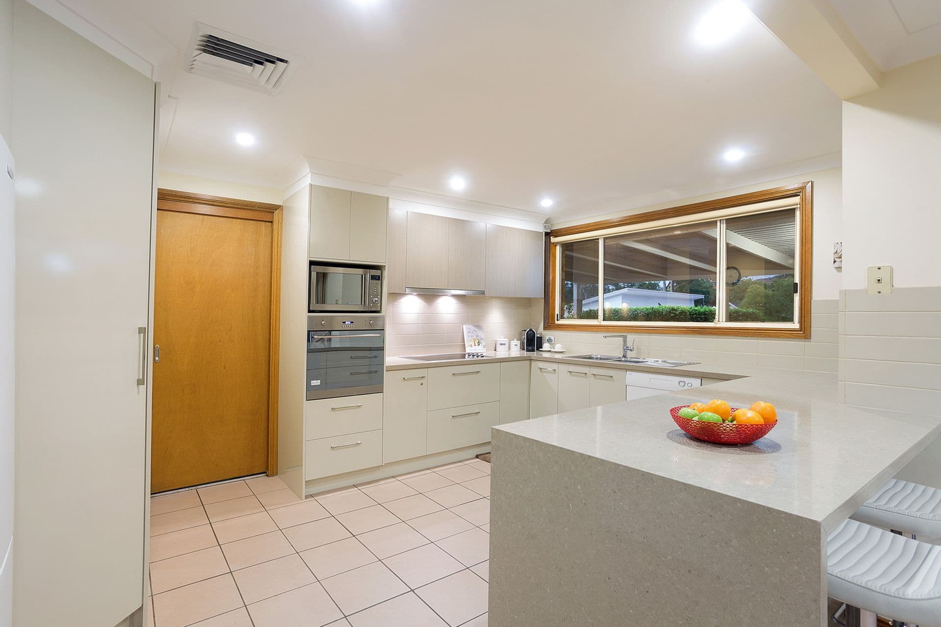 9 Yoorana Place, Castle Hill, NSW, 2154, Castle Hill - Thumbnail 2