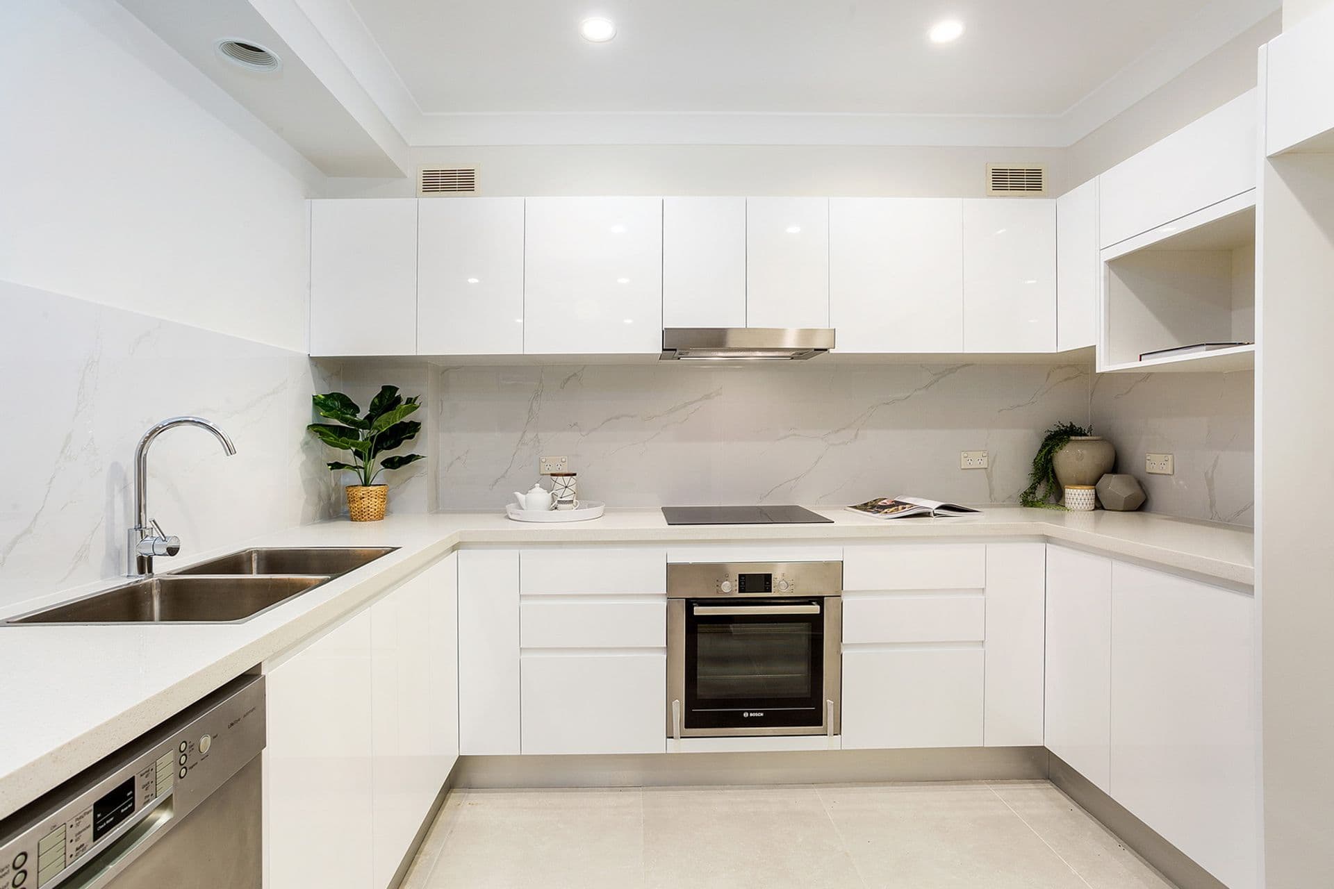 33 Lady Laurel Drive, Blue Haven, NSW, 2262, Blue Haven - Thumbnail 4