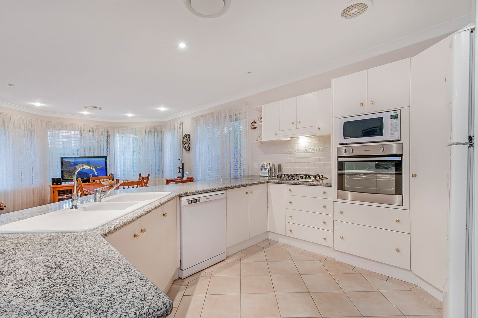 11 Avonleigh Way, West Pennant Hills, NSW, 2125, West Pennant Hills - Thumbnail 5