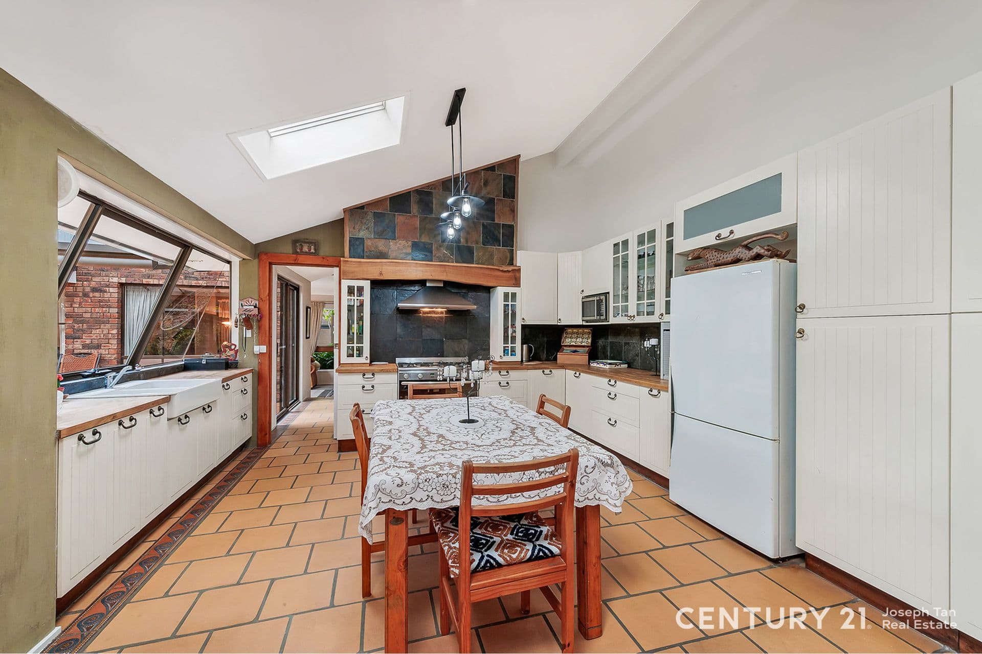 43 Beechwood Parade, Cherrybrook, NSW, 2126, Cherrybrook - Thumbnail 5