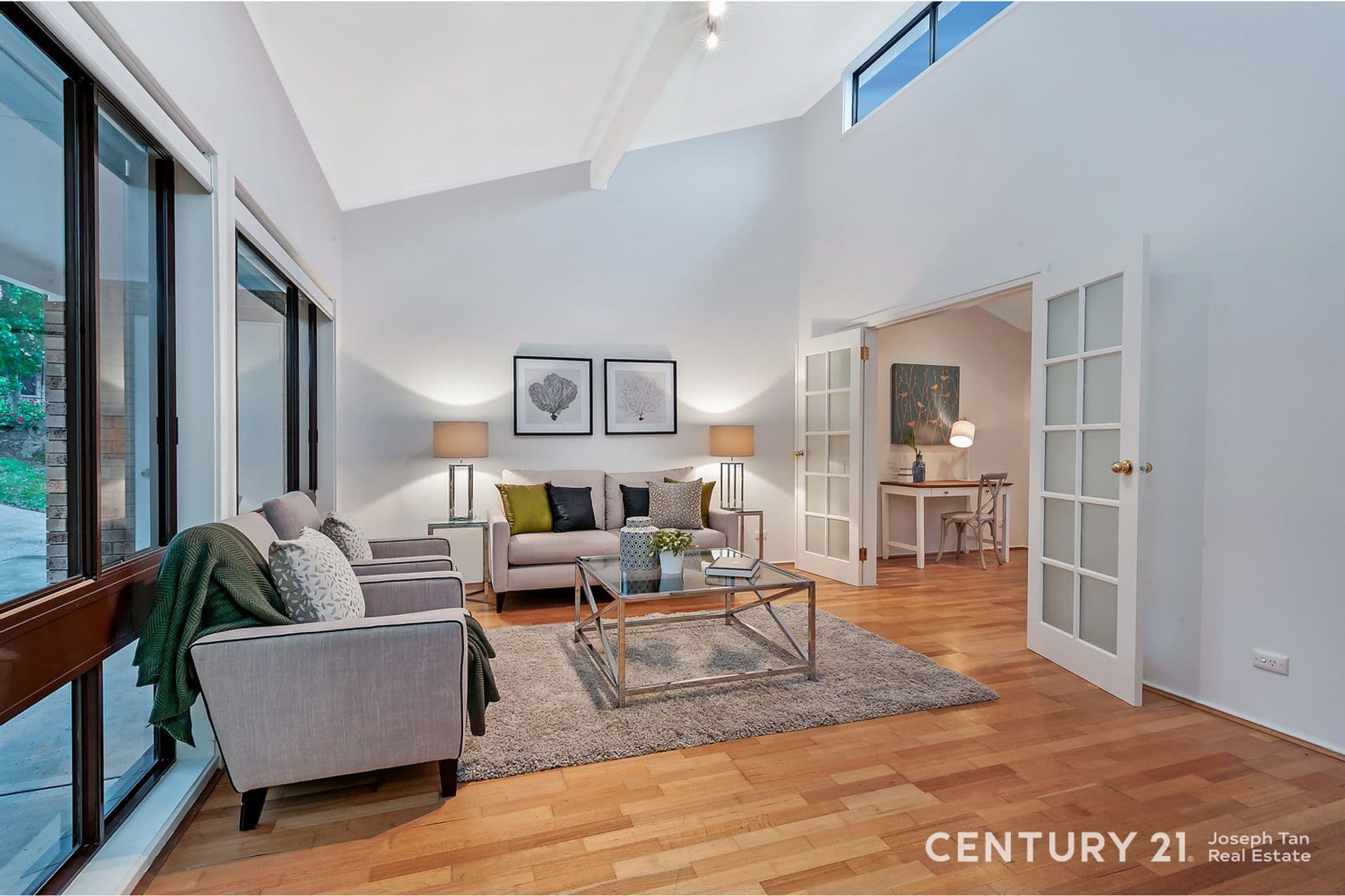 10 Tamarisk Crescent, Cherrybrook, NSW, 2126, Cherrybrook - Thumbnail 2