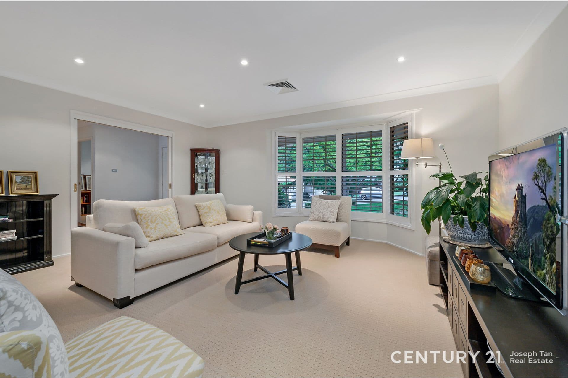 6 Kambah Place, West Pennant Hills, NSW, 2125, West Pennant Hills - Thumbnail 2