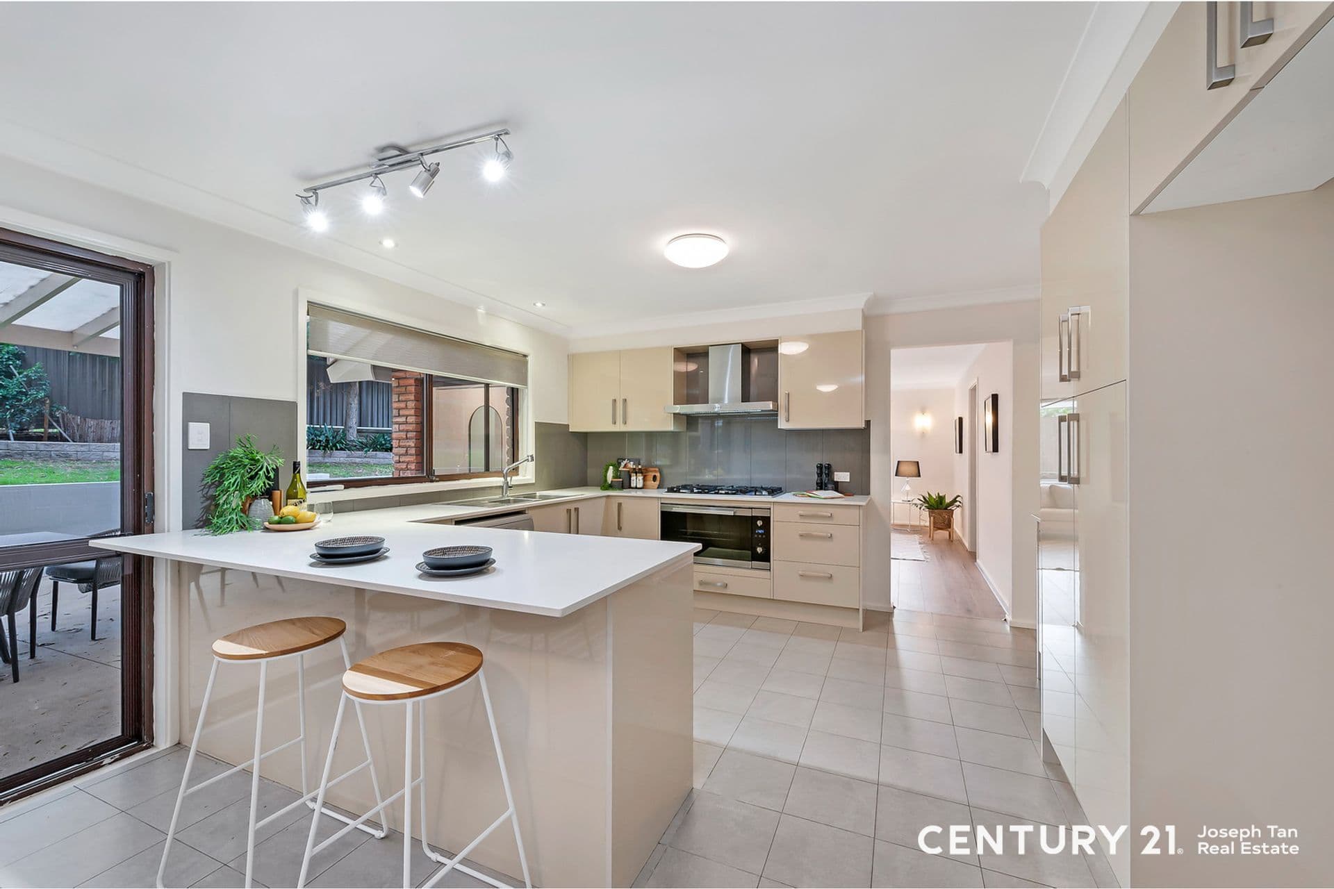 12 Harvey Place, Cherrybrook, NSW, 2126, Cherrybrook - Thumbnail 4
