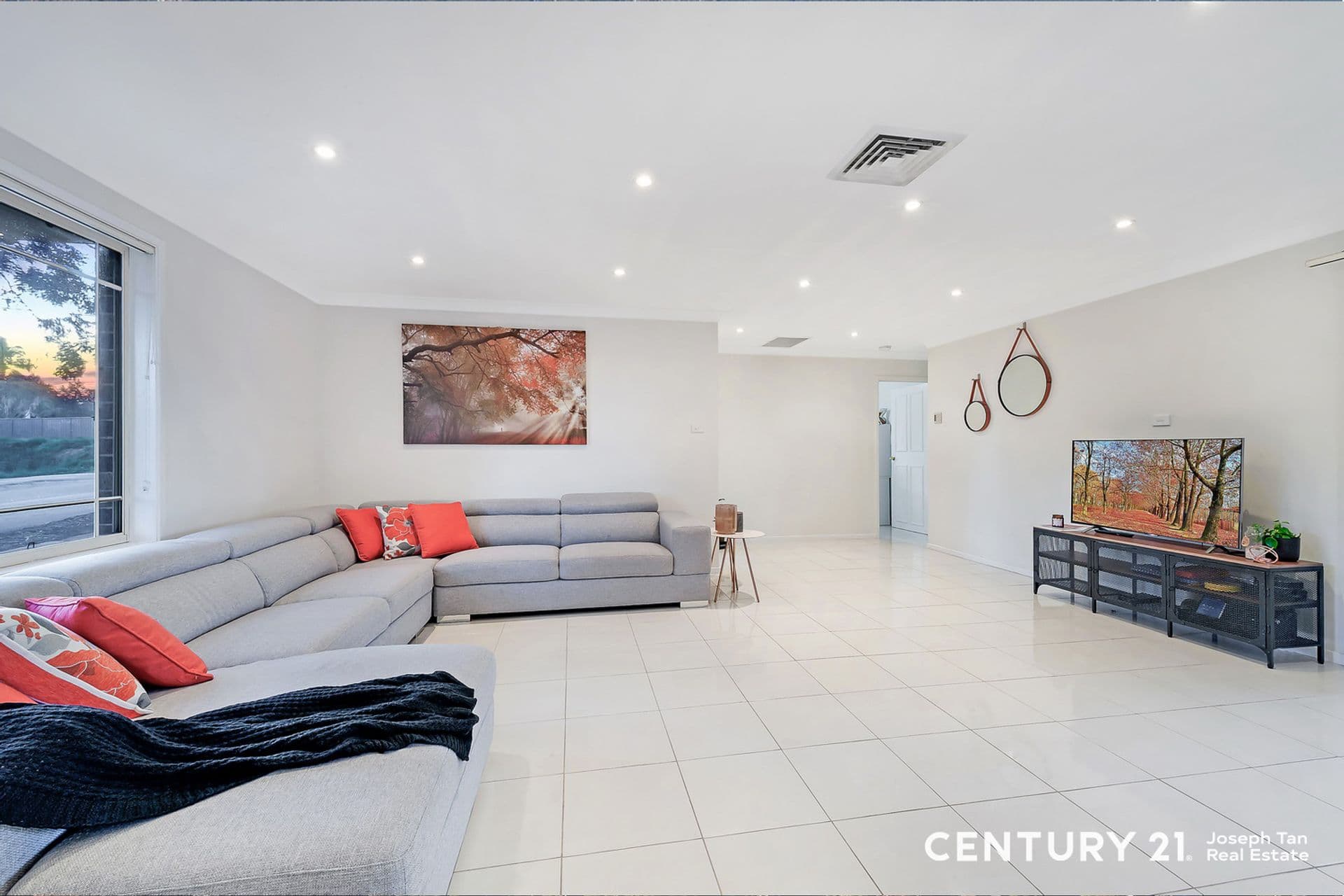 1/1 Caber Close, Dural, NSW, 2158, Dural - Thumbnail 2