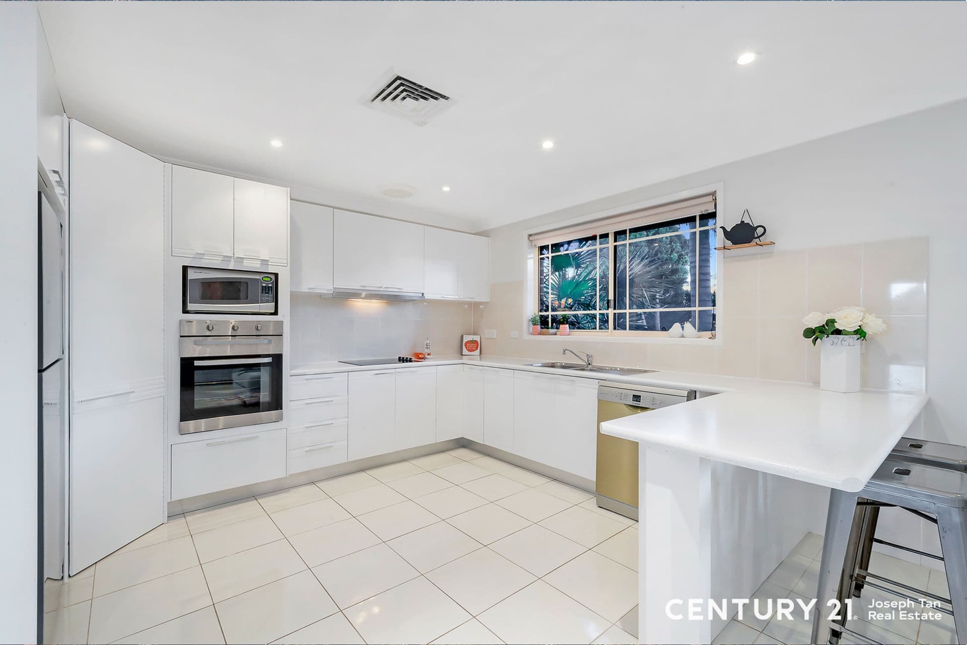 1/1 Caber Close, Dural, NSW, 2158, Dural - Thumbnail 3