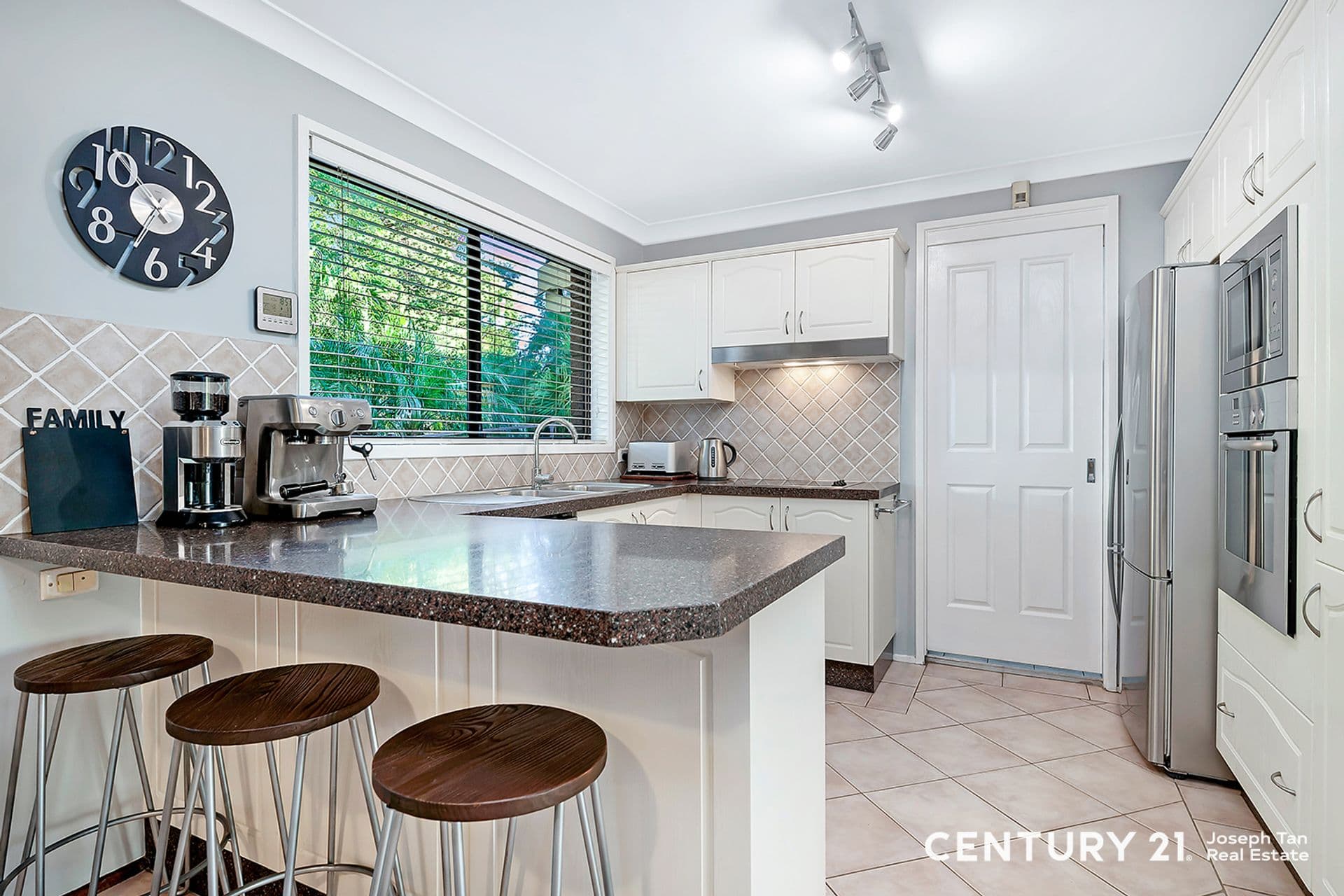 10 Autumn Leaf Grove, Cherrybrook, NSW, 2126, Cherrybrook - Thumbnail 5