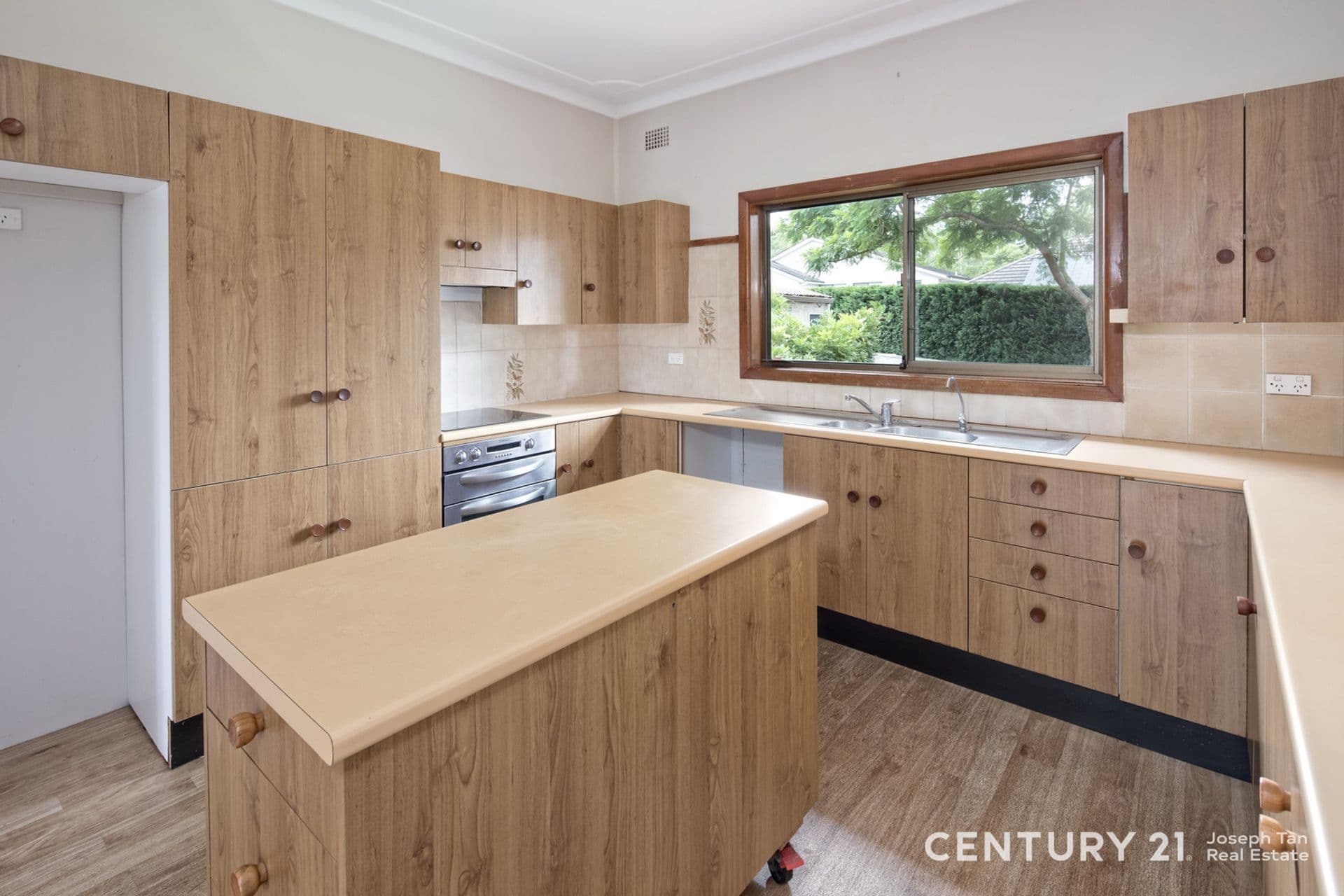 92 Aiken Road, West Pennant Hills, NSW, 2125, West Pennant Hills - Thumbnail 4