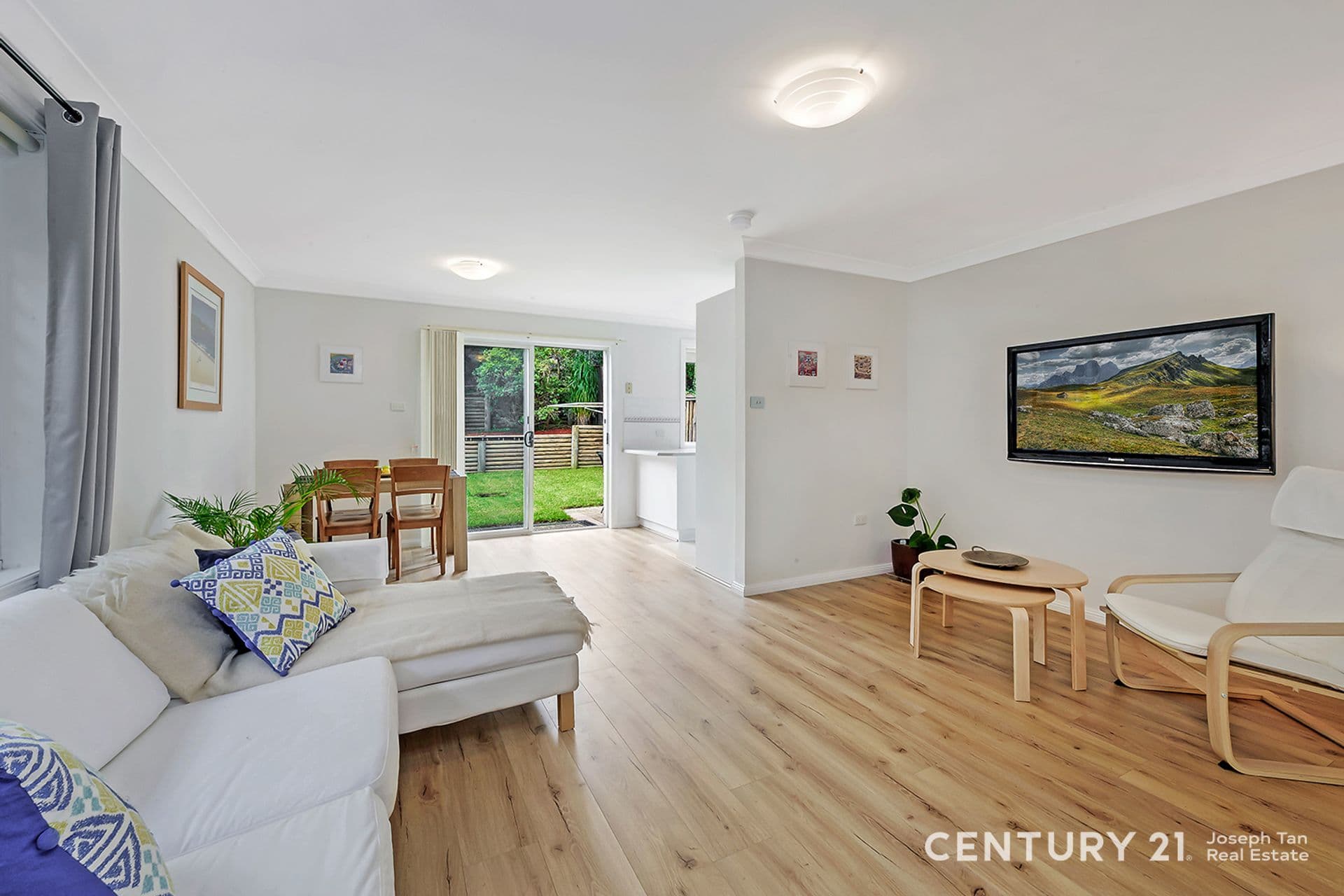 17 Roslyn Place, Cherrybrook, NSW, 2126, Cherrybrook - Thumbnail 2