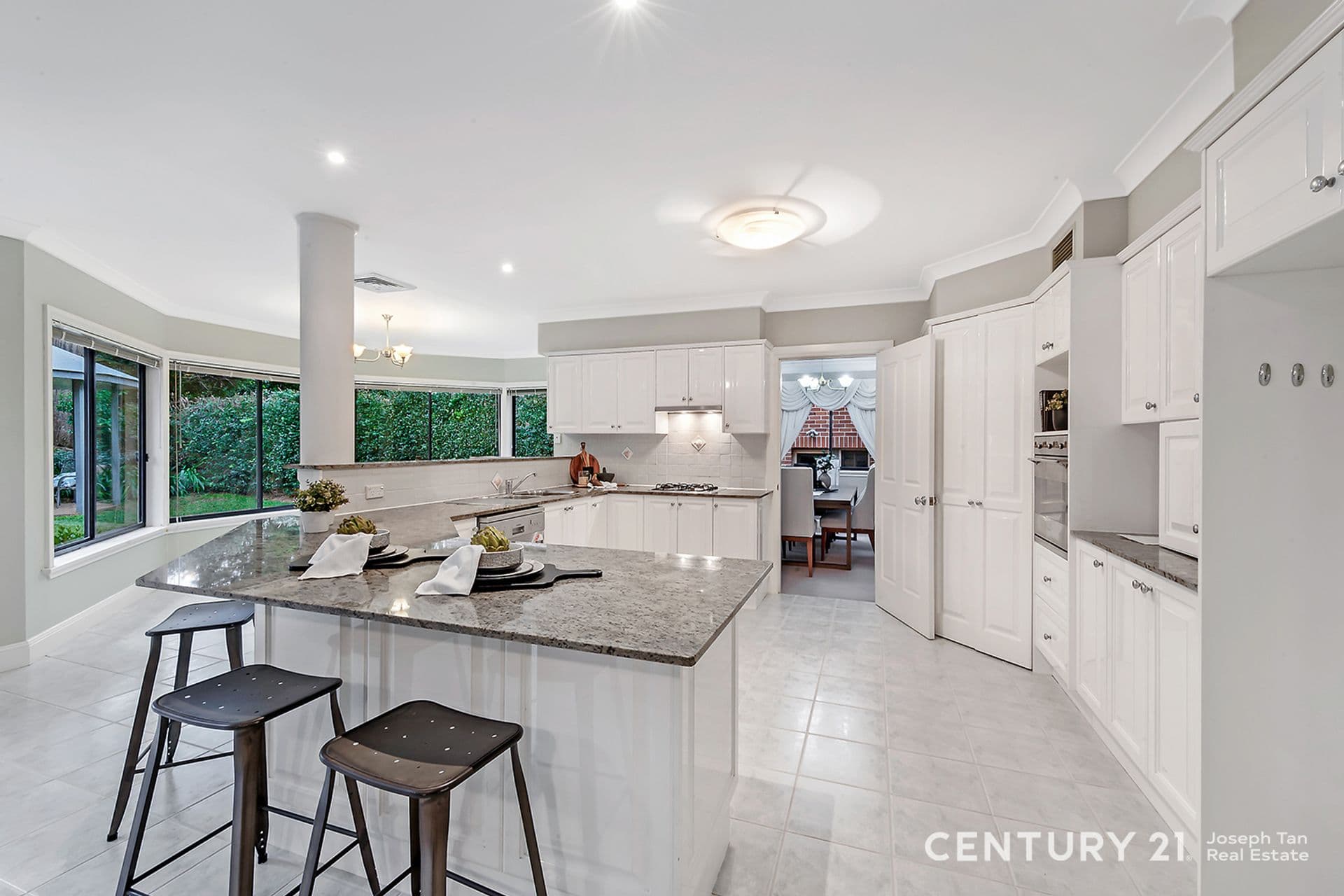 8 Lyneham Place, West Pennant Hills, NSW, 2125, West Pennant Hills - Thumbnail 4