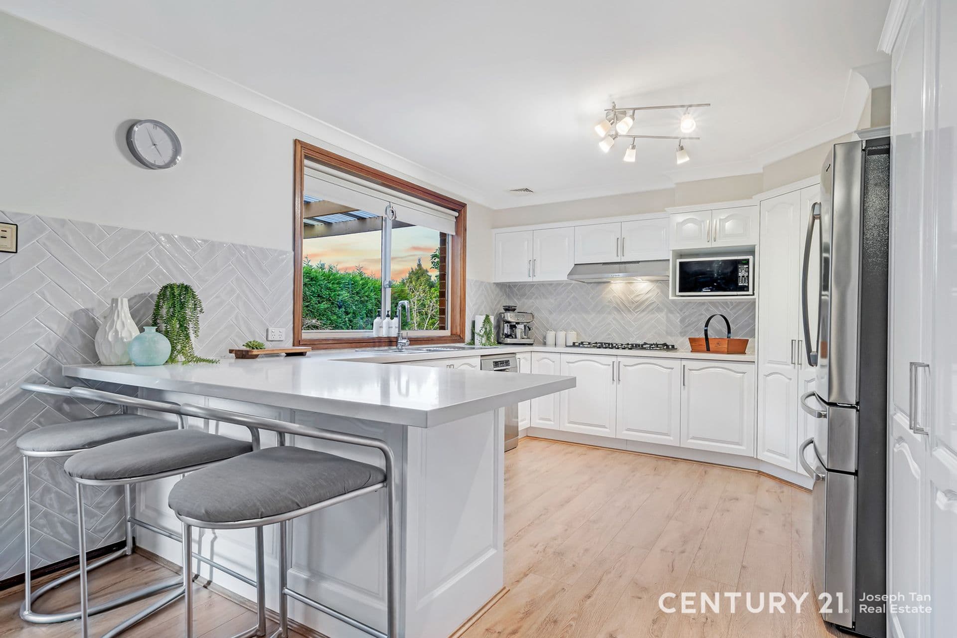 6 Clifton Place, Cherrybrook, NSW, 2126, Cherrybrook - Thumbnail 4