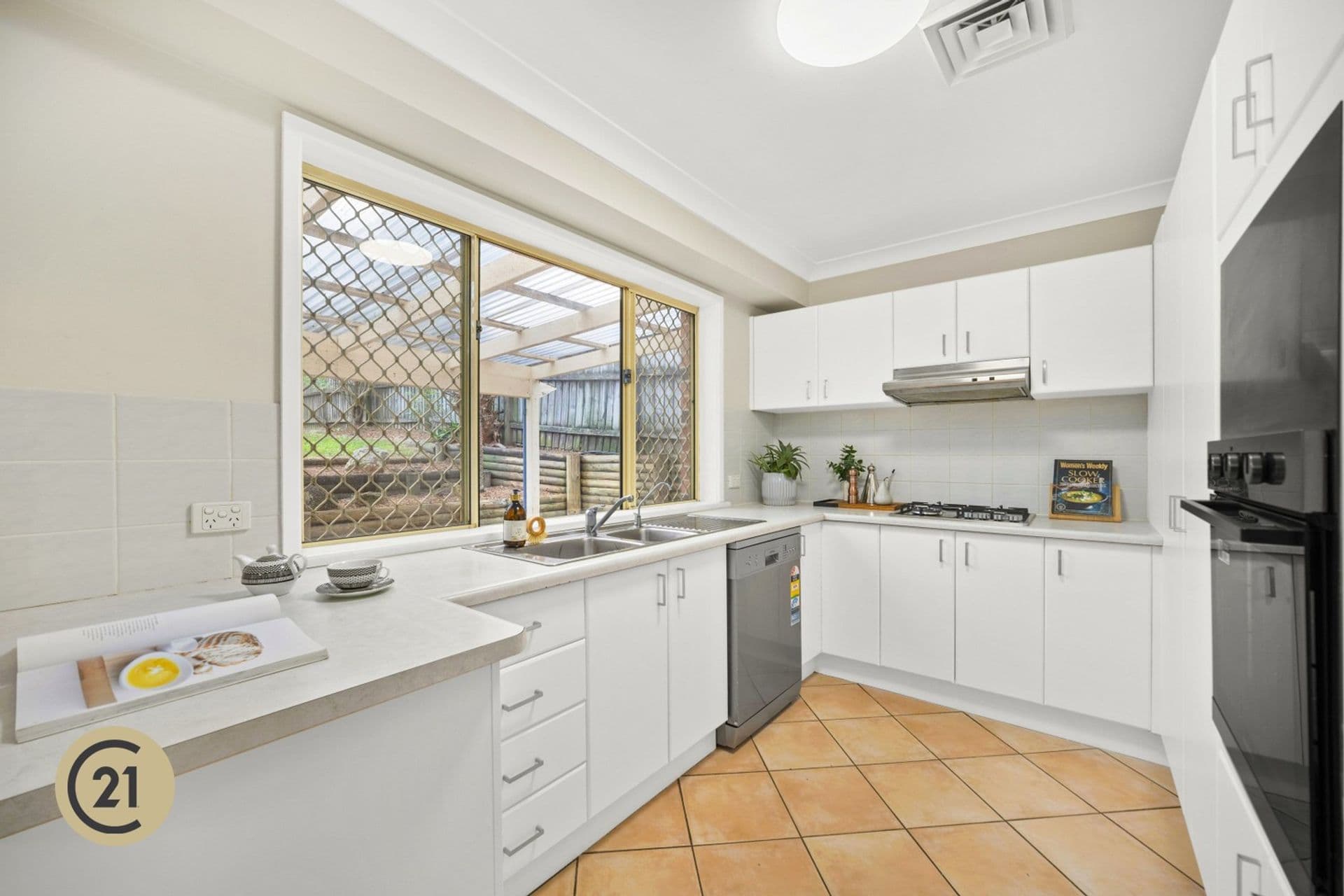 2/21 Highclere Place, Castle Hill, NSW, 2154, Castle Hill - Thumbnail 3