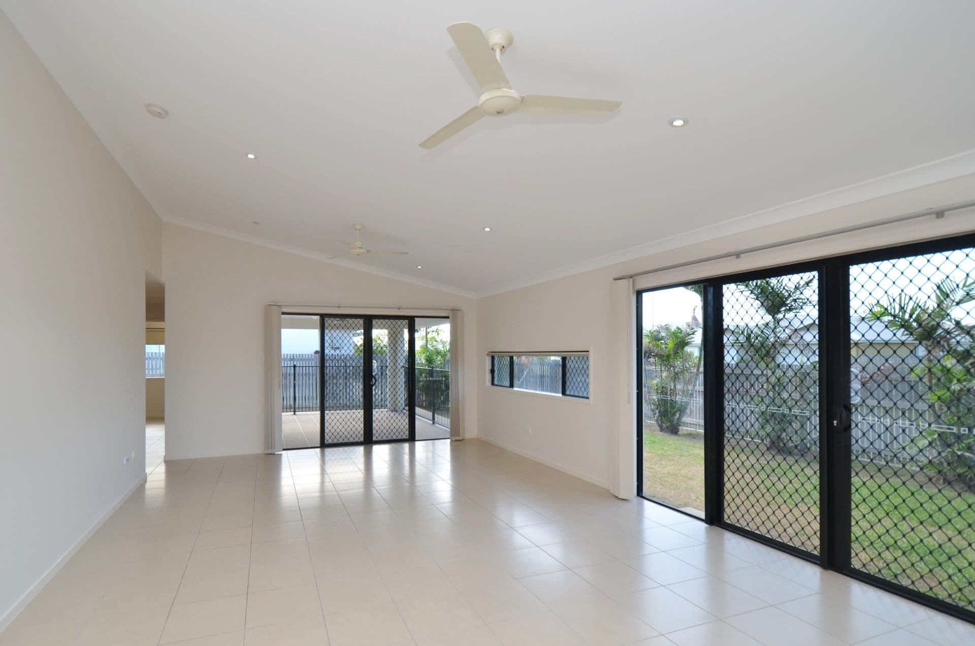 15 Sanctum Boulevard, Mount Low, QLD, 4818, Mount Low - Thumbnail 2