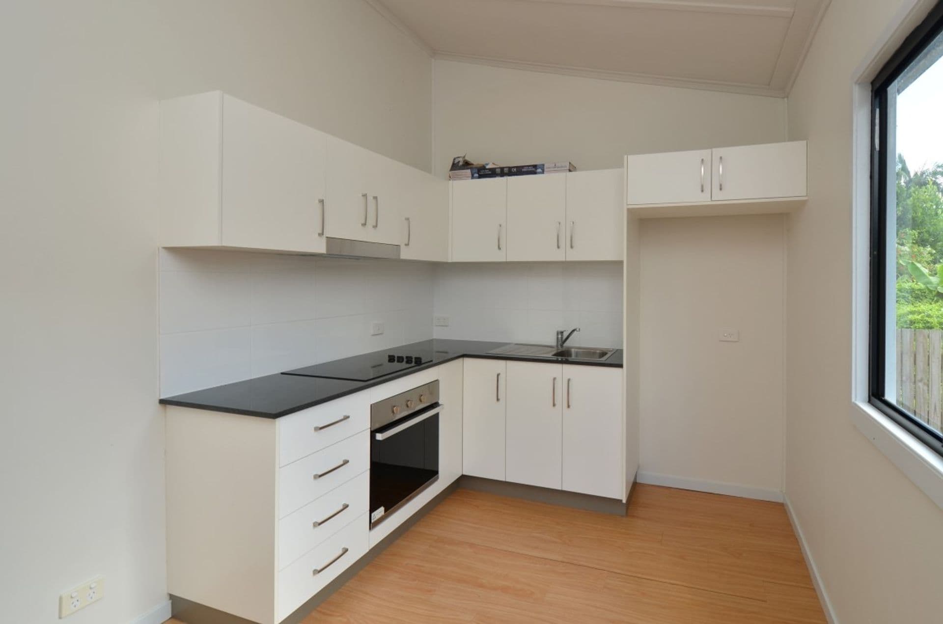 5 Railway Avenue, Railway Estate, QLD, 4810, Railway Estate - Thumbnail 3