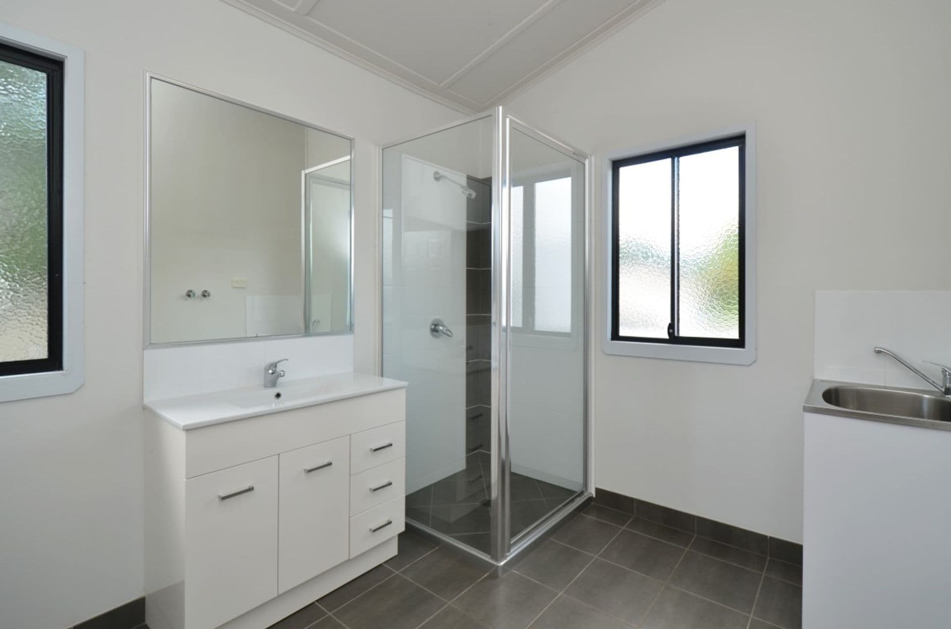 5 Railway Avenue, Railway Estate, QLD, 4810, Railway Estate - Thumbnail 4
