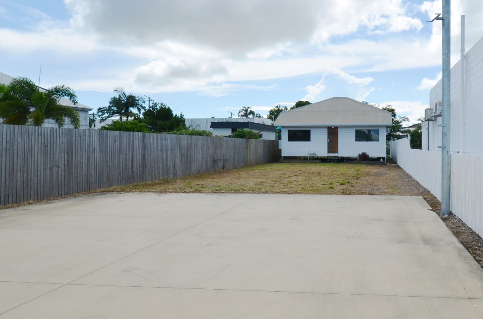 5 Railway Avenue, Railway Estate, QLD, 4810, Railway Estate - Thumbnail 2