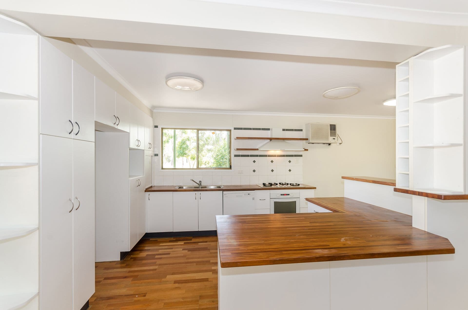 77 Texas Road, Jensen, QLD, 4818, Jensen - Thumbnail 2