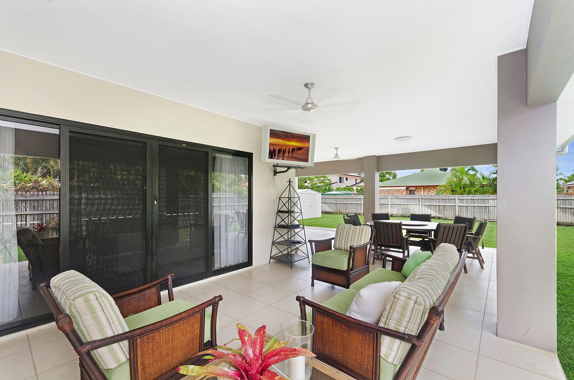 24 Pacific Avenue, Bushland Beach, QLD, 4818, Bushland Beach - Thumbnail 4