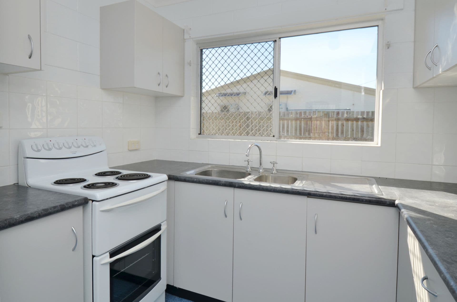 5 Melissa Court, Rasmussen, QLD, 4815, Rasmussen - Thumbnail 2