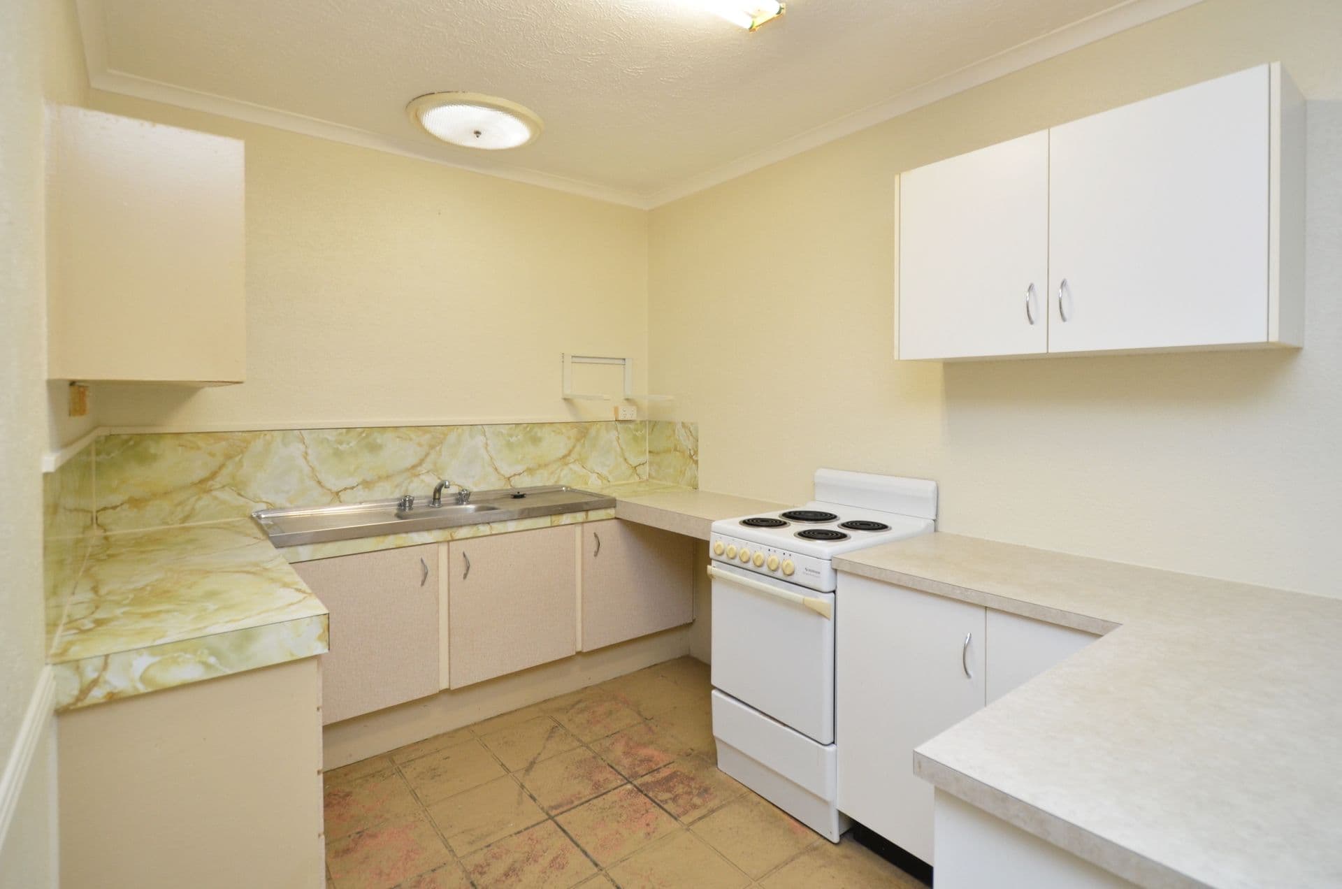 5/7 Seventh Street, Railway Estate, QLD, 4810, Railway Estate - Thumbnail 2