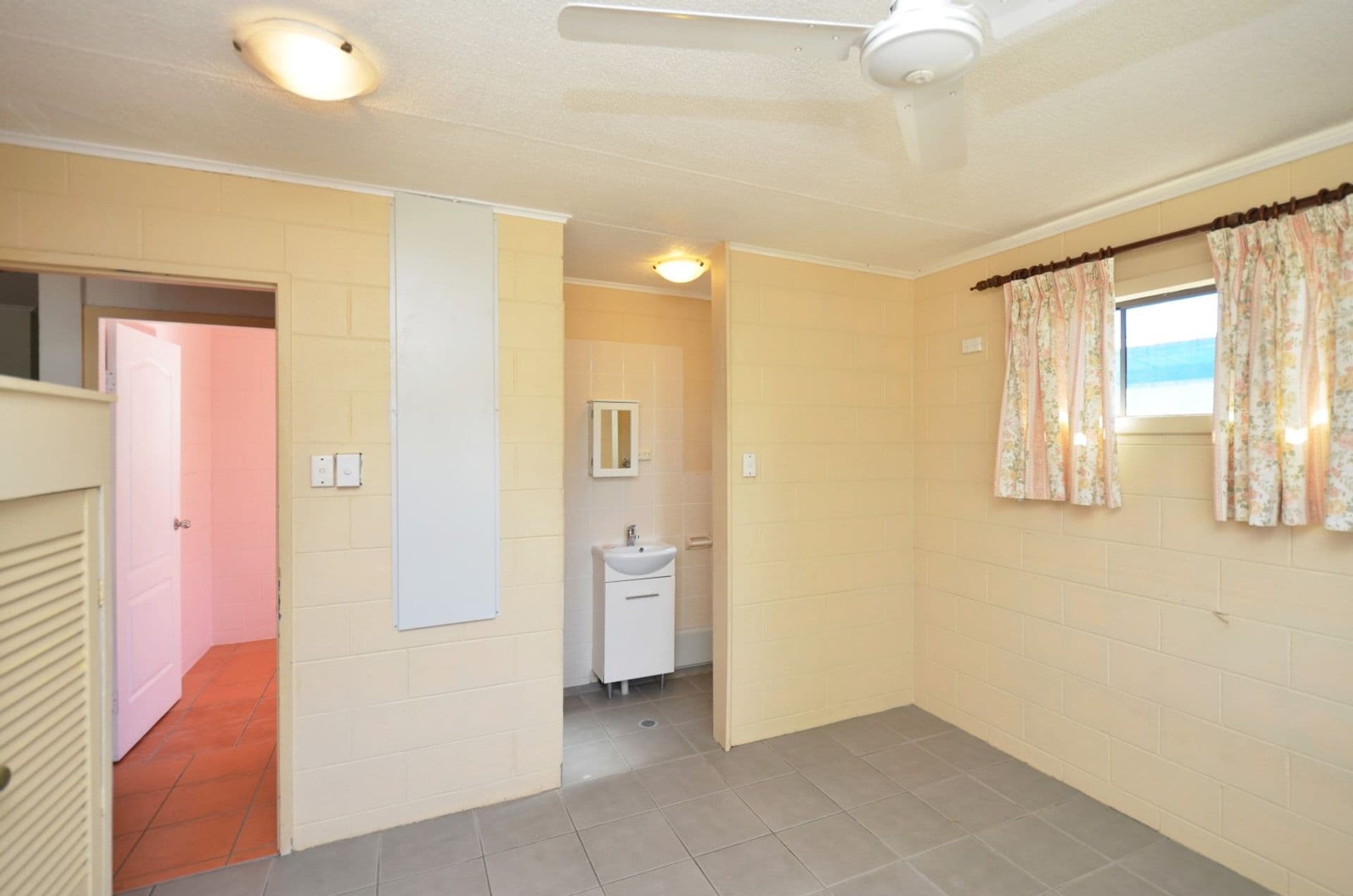 19 Alpha Street, Kirwan, QLD, 4817, Kirwan - Thumbnail 5