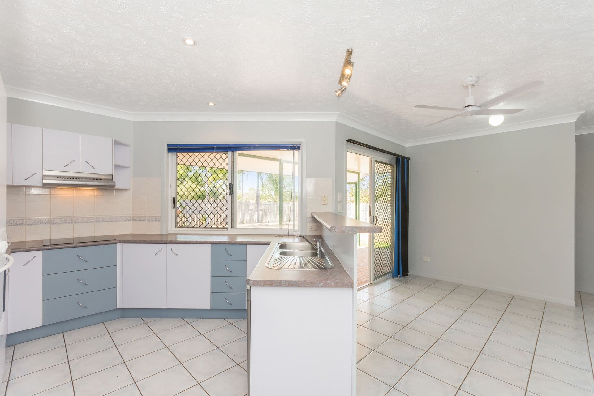 57 Kokoda Street, Idalia, QLD, 4811, Idalia - Thumbnail 2
