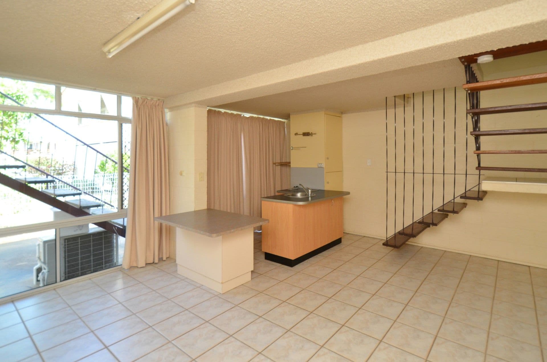 5/39 Cook Street, North Ward, QLD, 4810, North Ward - Thumbnail 2