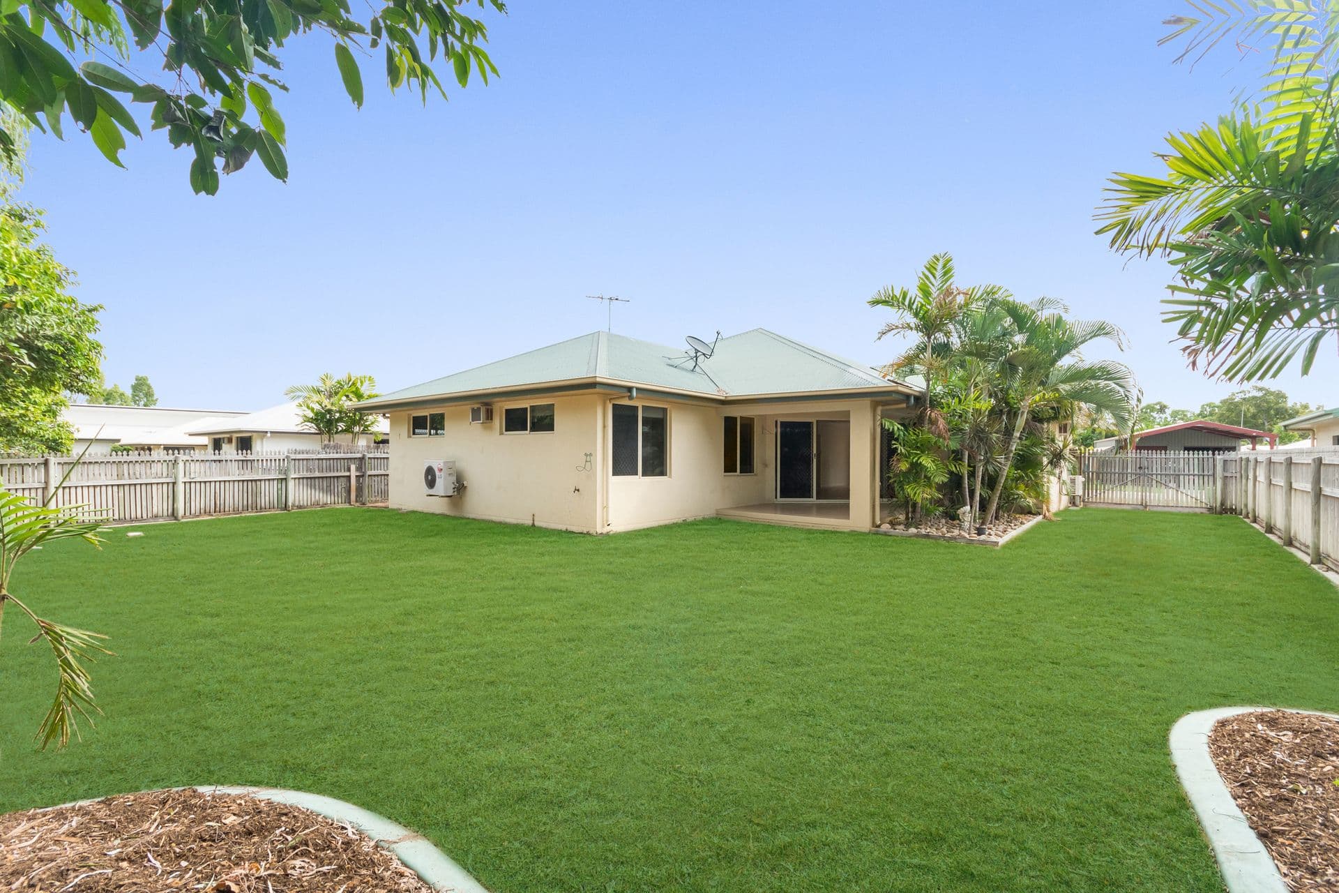 26 Seabrook Circuit, Bushland Beach, QLD, 4818, Bushland Beach - Thumbnail 4