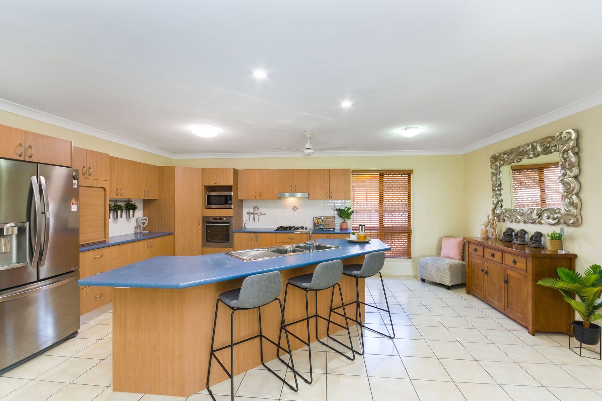 8 Buller Close, Mount Louisa, QLD, 4814, Mount Louisa - Thumbnail 2