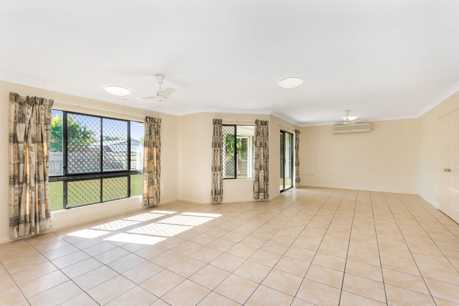 5 Gernika Court, Bushland Beach, QLD, 4818, Bushland Beach - Thumbnail 3