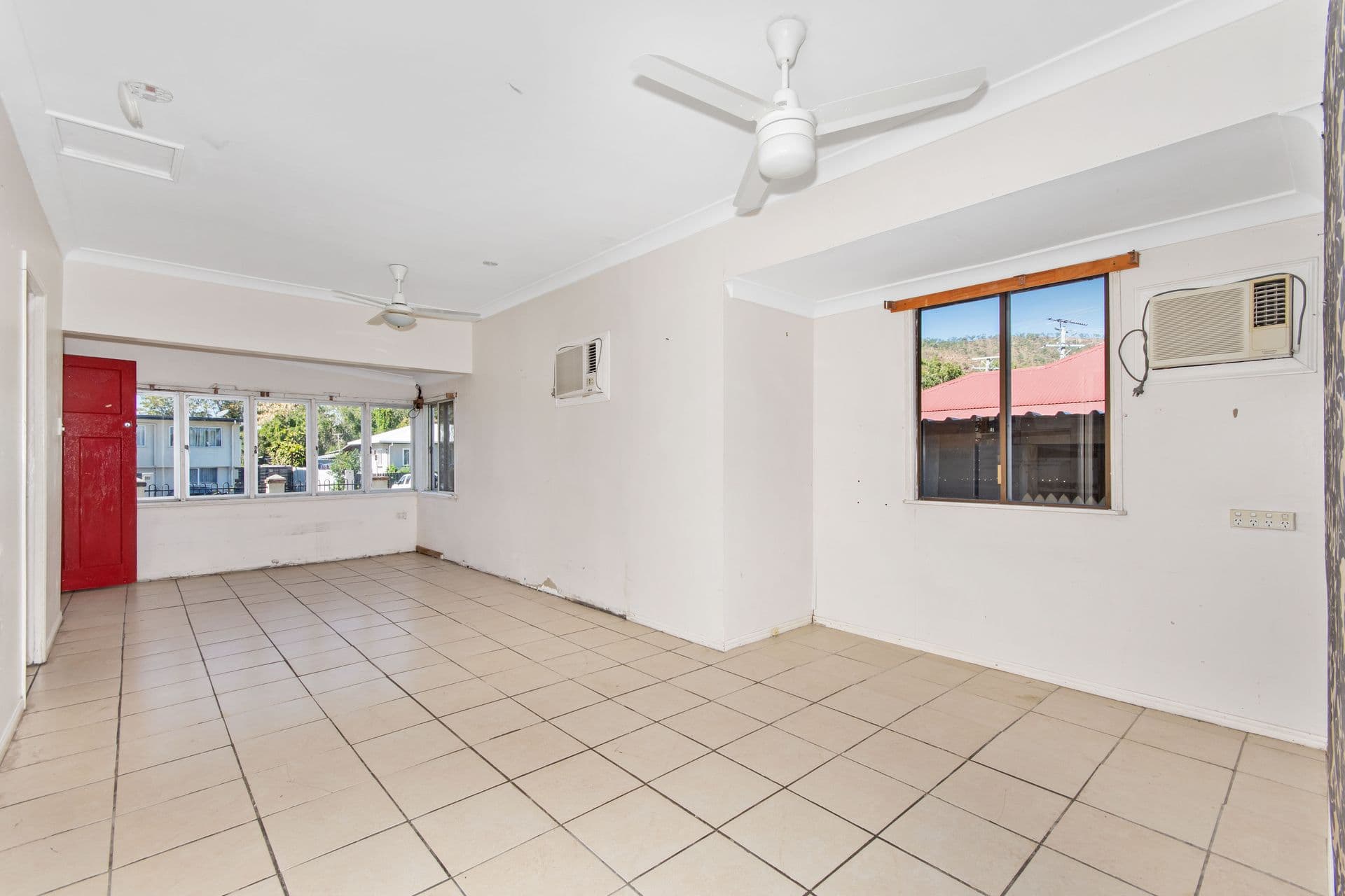 8 Barambah Street, Wulguru, QLD, 4811, Wulguru - Thumbnail 5