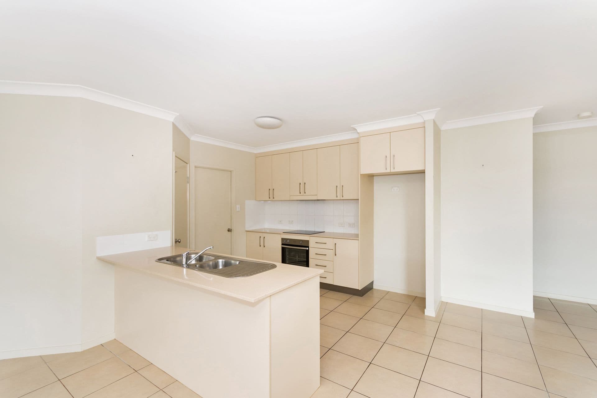 19 Garrison Court, Mount Louisa, QLD, 4814, Mount Louisa - Thumbnail 4