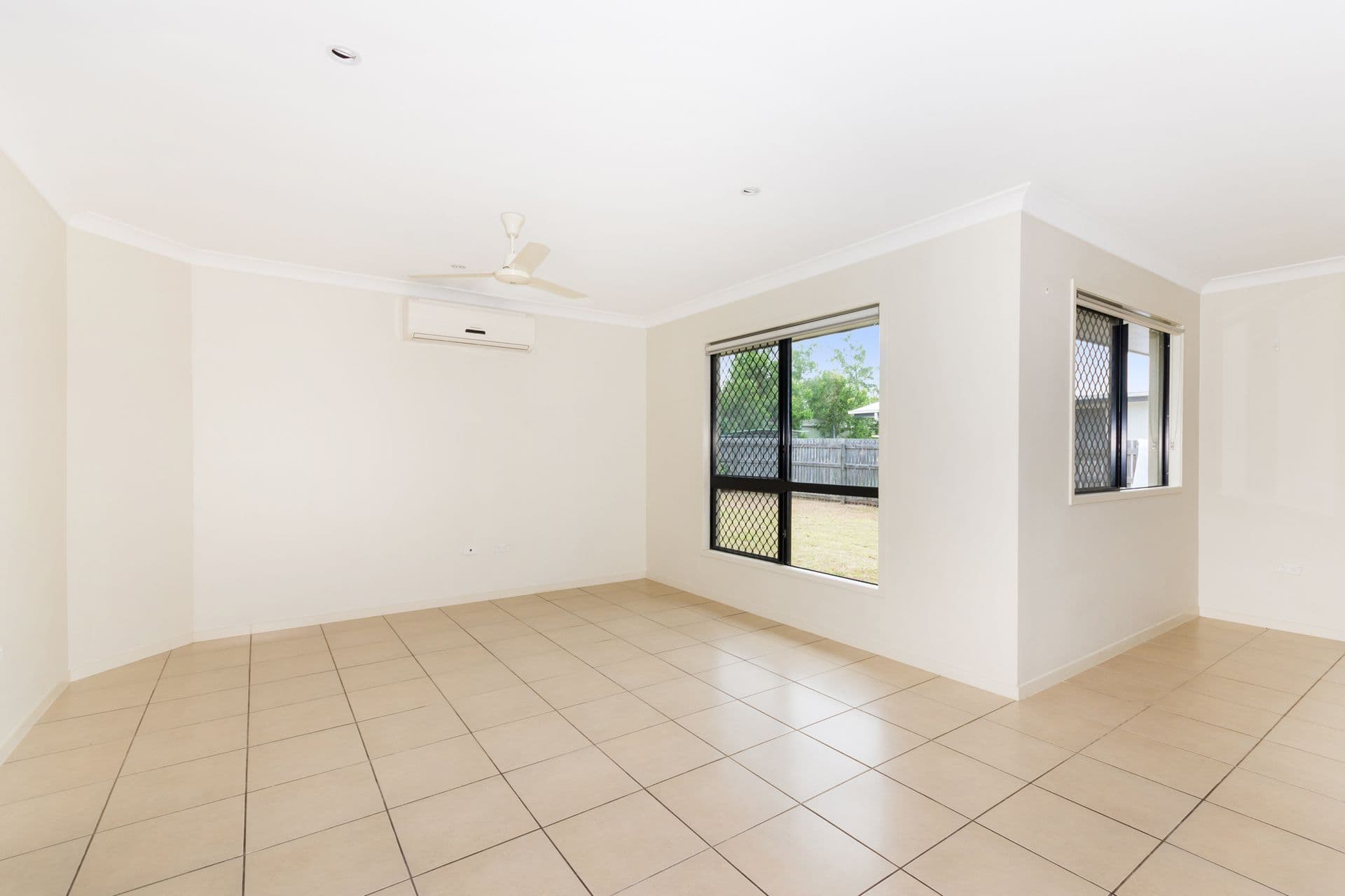 19 Garrison Court, Mount Louisa, QLD, 4814, Mount Louisa - Thumbnail 5