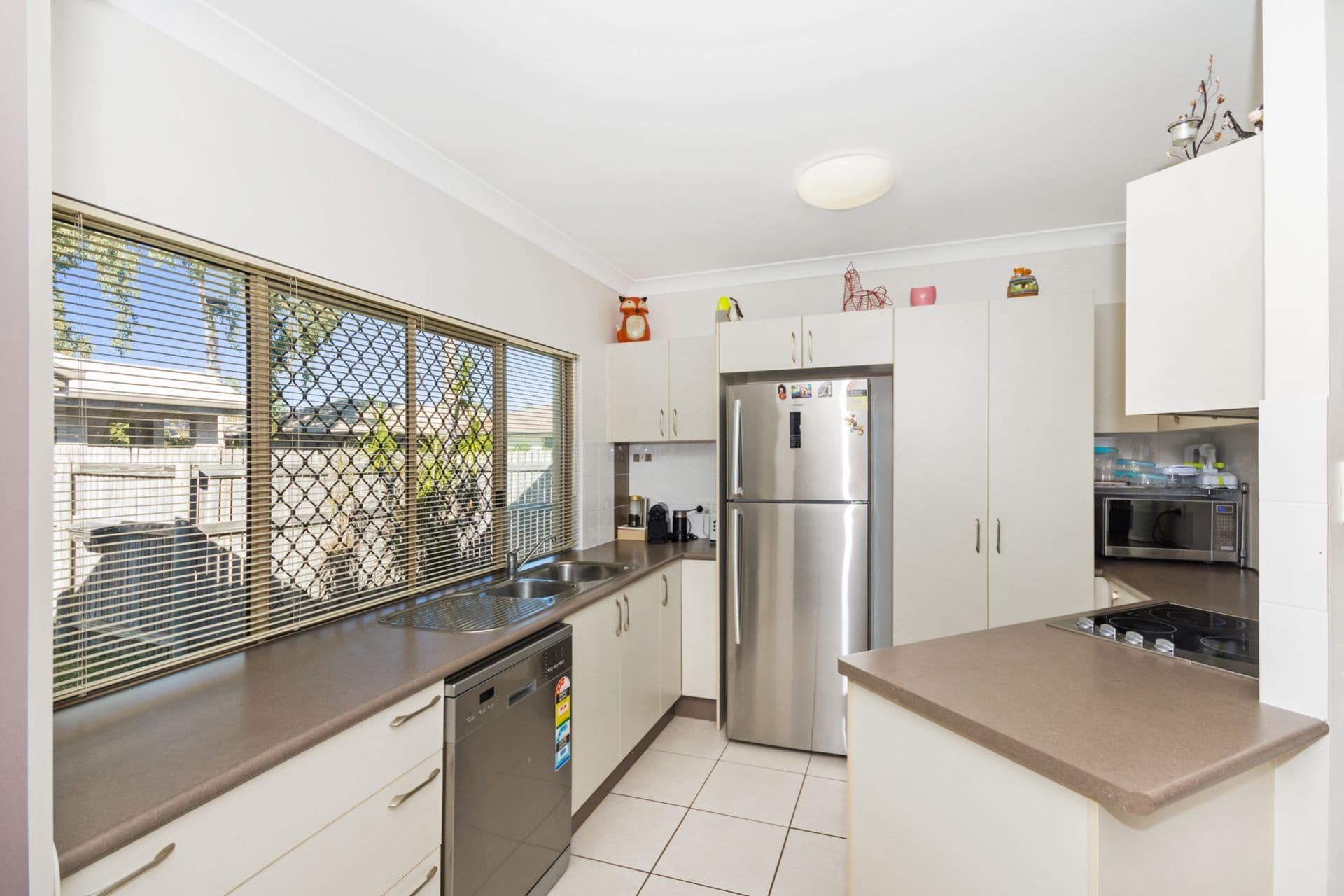 2/25 Salina Drive, Kelso, QLD, 4815, Kelso - Thumbnail 2