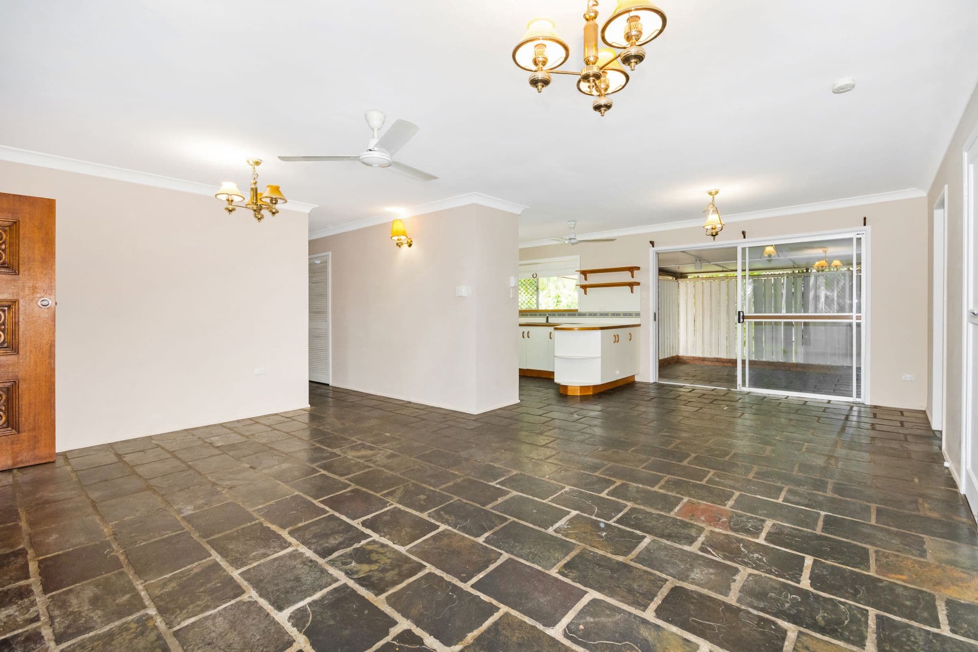 42 Wright Street, Wulguru, QLD, 4811, Wulguru - Thumbnail 2