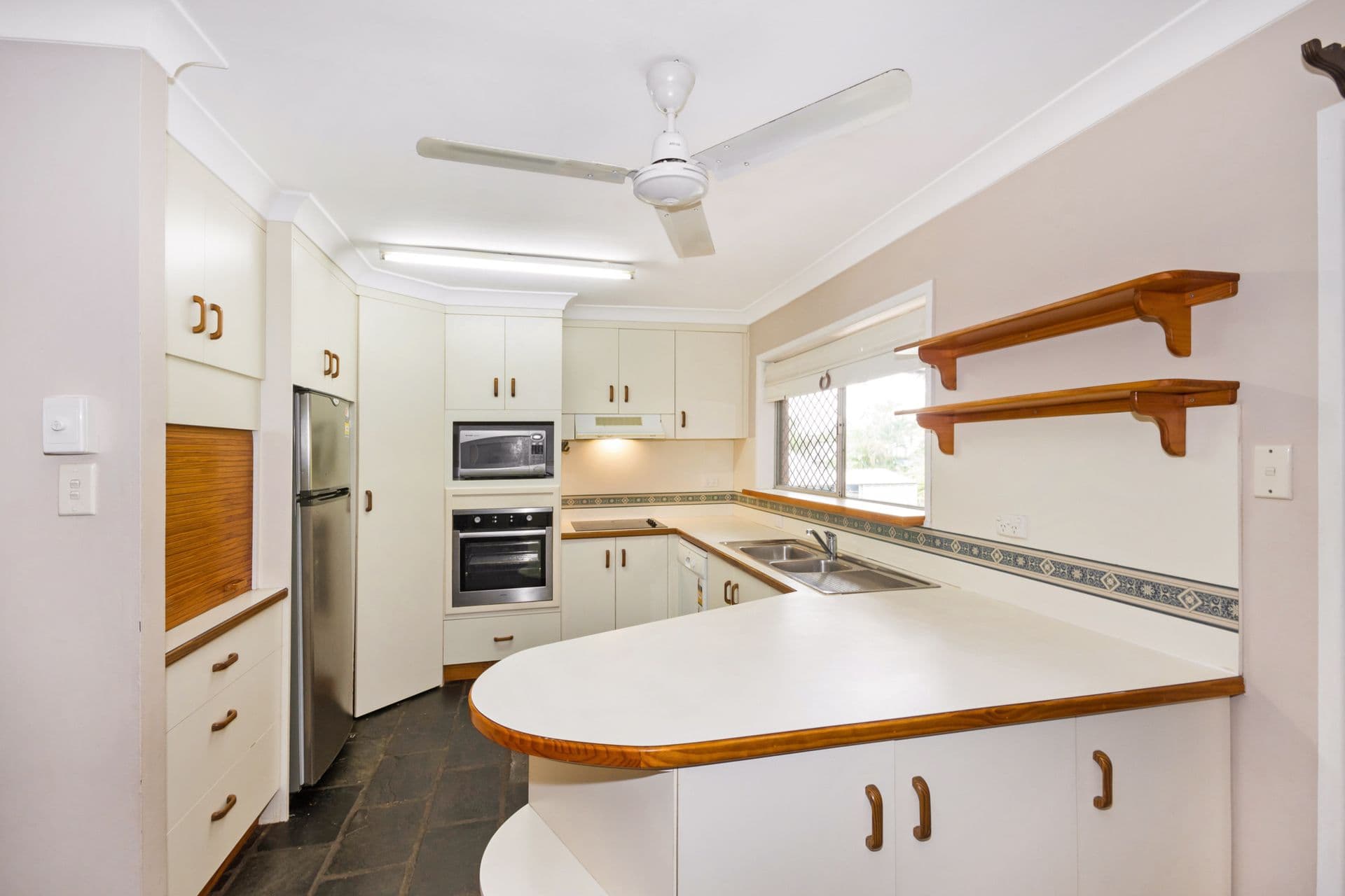 42 Wright Street, Wulguru, QLD, 4811, Wulguru - Thumbnail 3