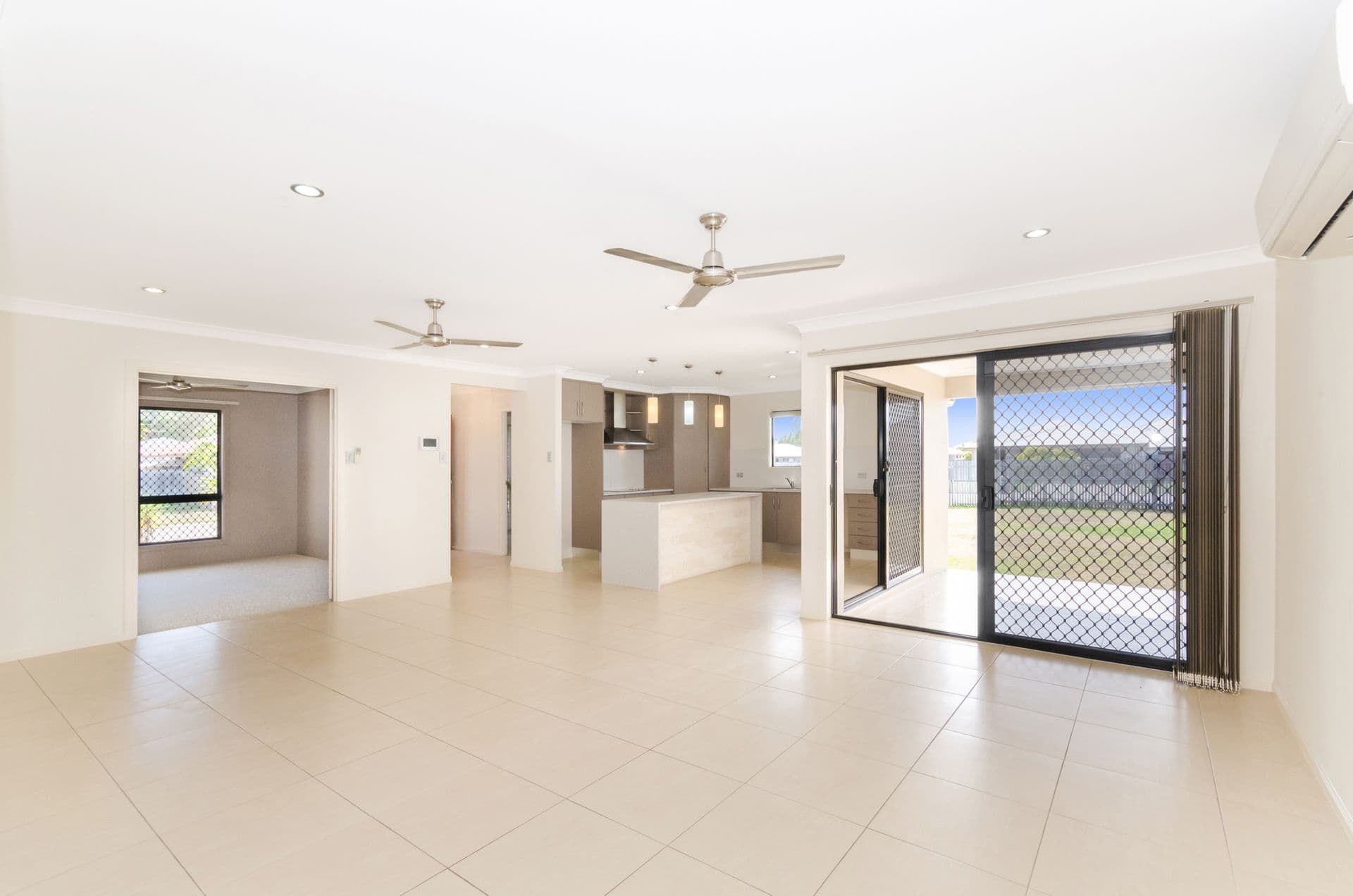 82 Daintree Drive, Bushland Beach, QLD, 4818, Bushland Beach - Thumbnail 3