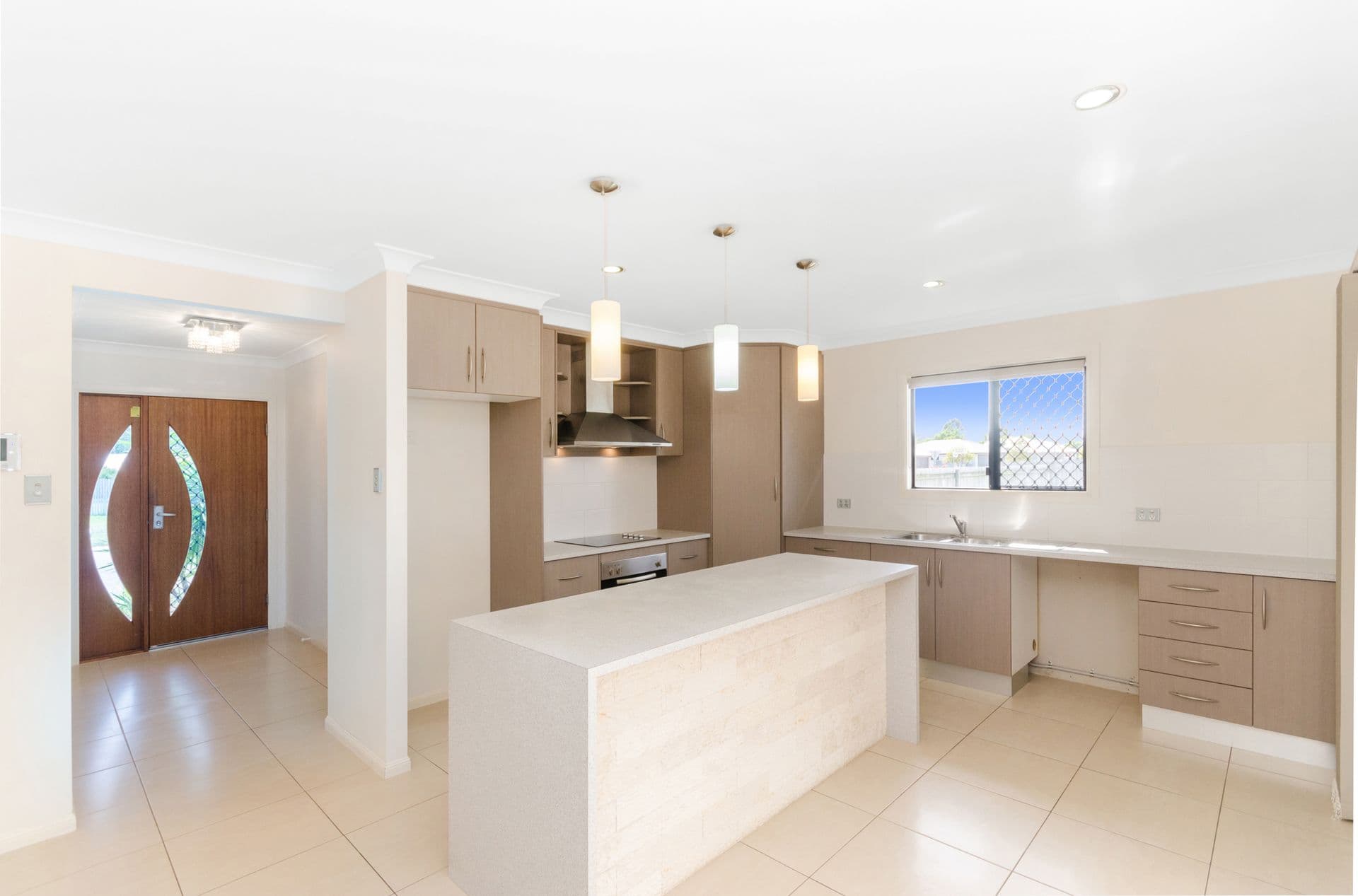 82 Daintree Drive, Bushland Beach, QLD, 4818, Bushland Beach - Thumbnail 2