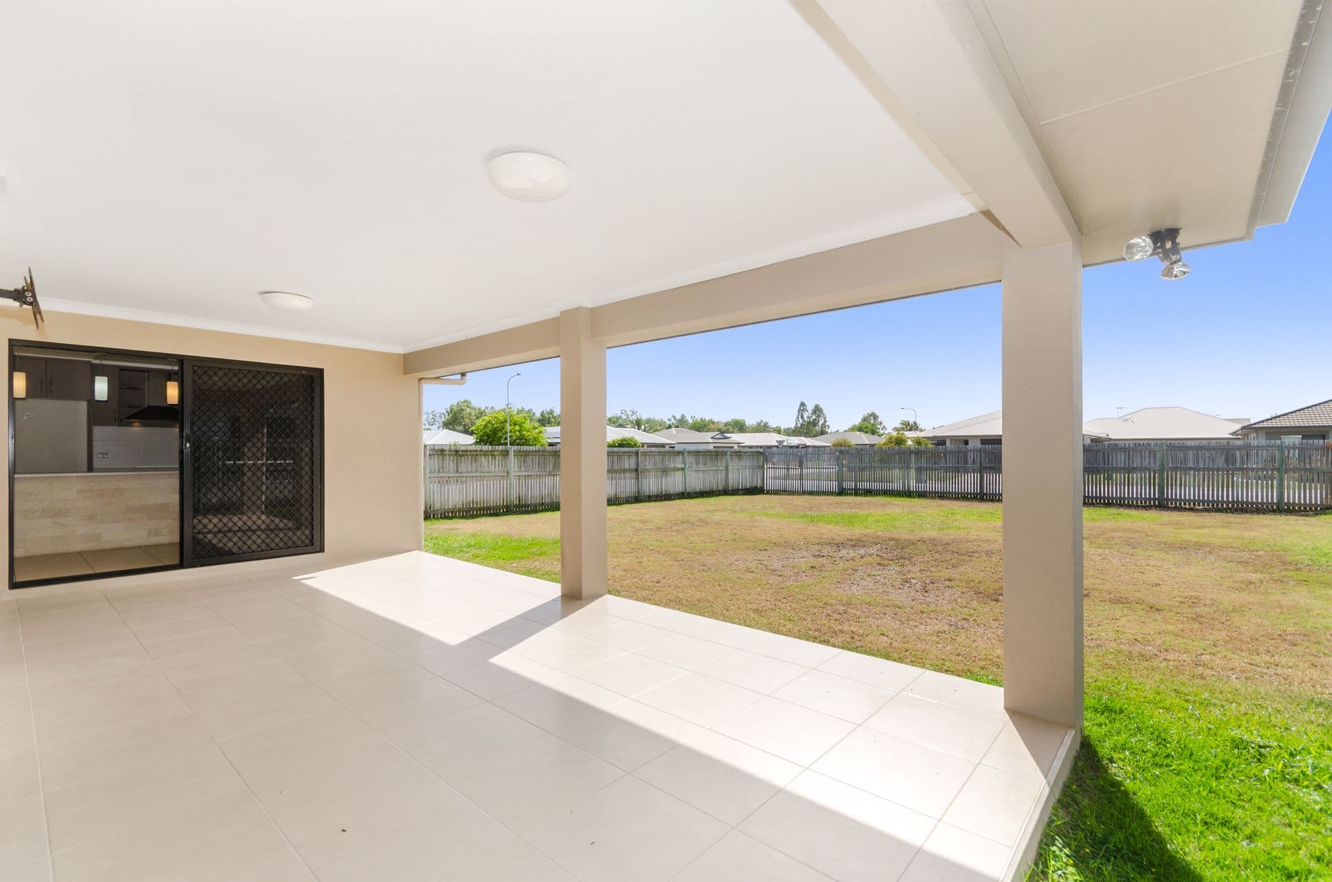 82 Daintree Drive, Bushland Beach, QLD, 4818, Bushland Beach - Thumbnail 6