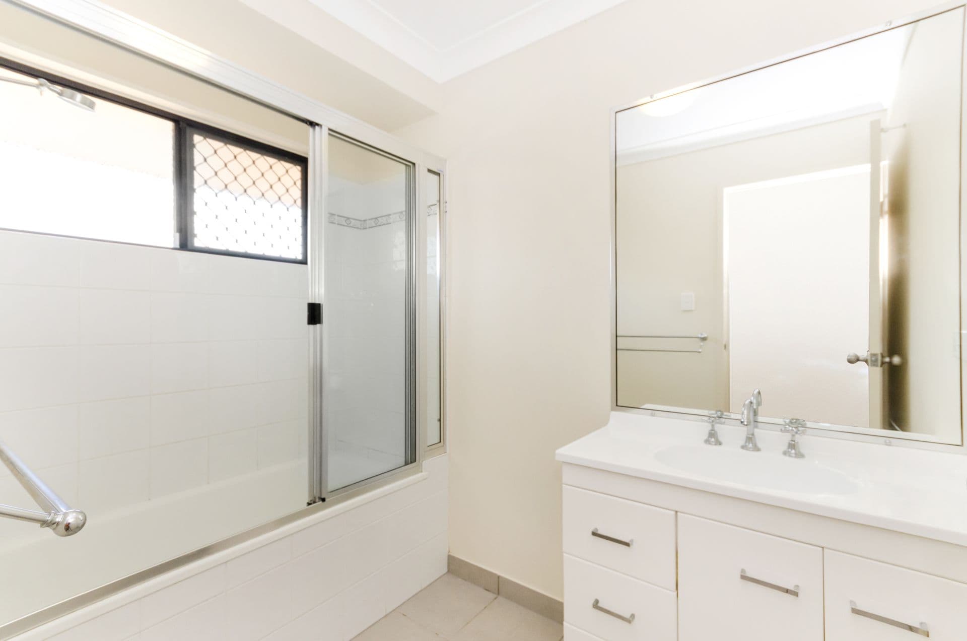 2 Romboli Court, Burdell, QLD, 4818, Burdell - Thumbnail 3