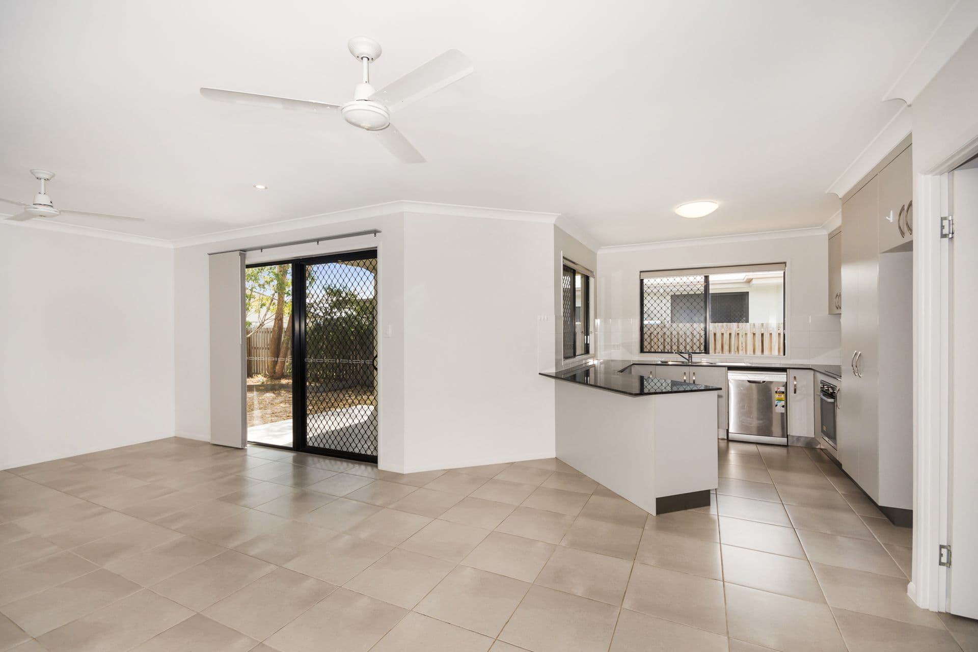 3 Tasman Circuit, Burdell, QLD, 4818, Burdell - Thumbnail 2