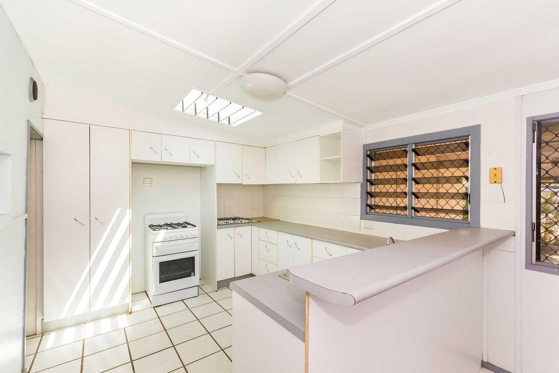 1 Piccadilly Street, Hyde Park, QLD, 4812, Hyde Park - Thumbnail 3