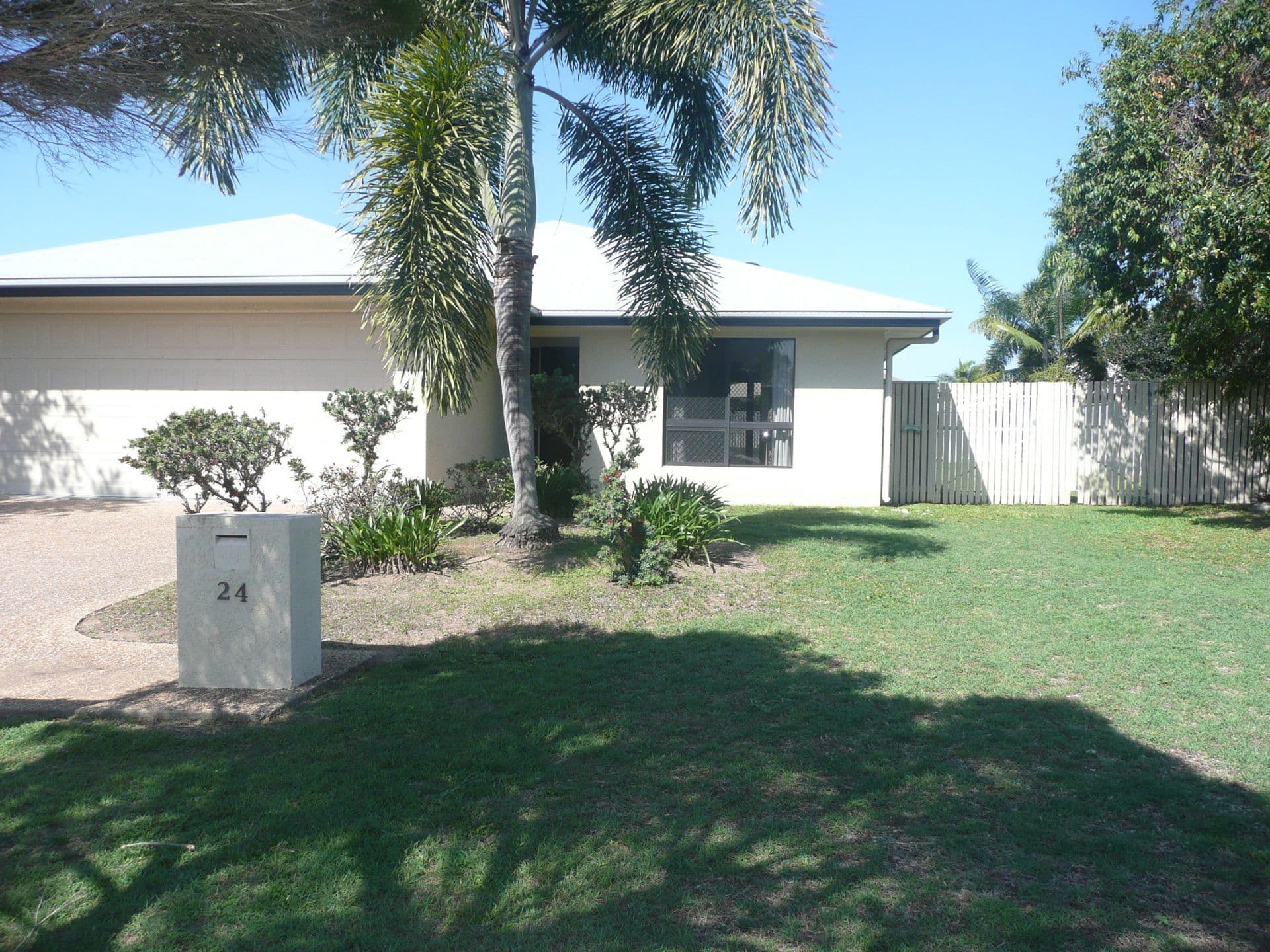 24 Woodwark Drive, Bushland Beach, QLD, 4818, Bushland Beach - Image 1