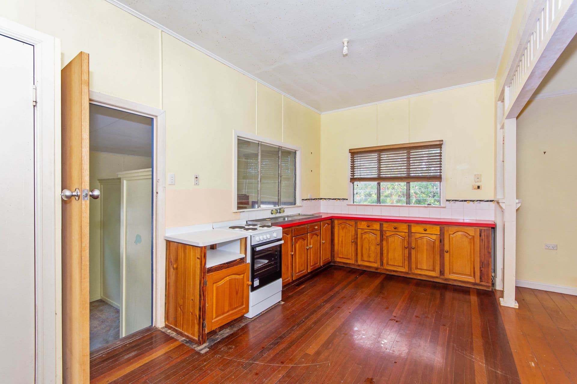 1447 Riverway Drive, Kelso, QLD, 4815, Kelso - Thumbnail 3