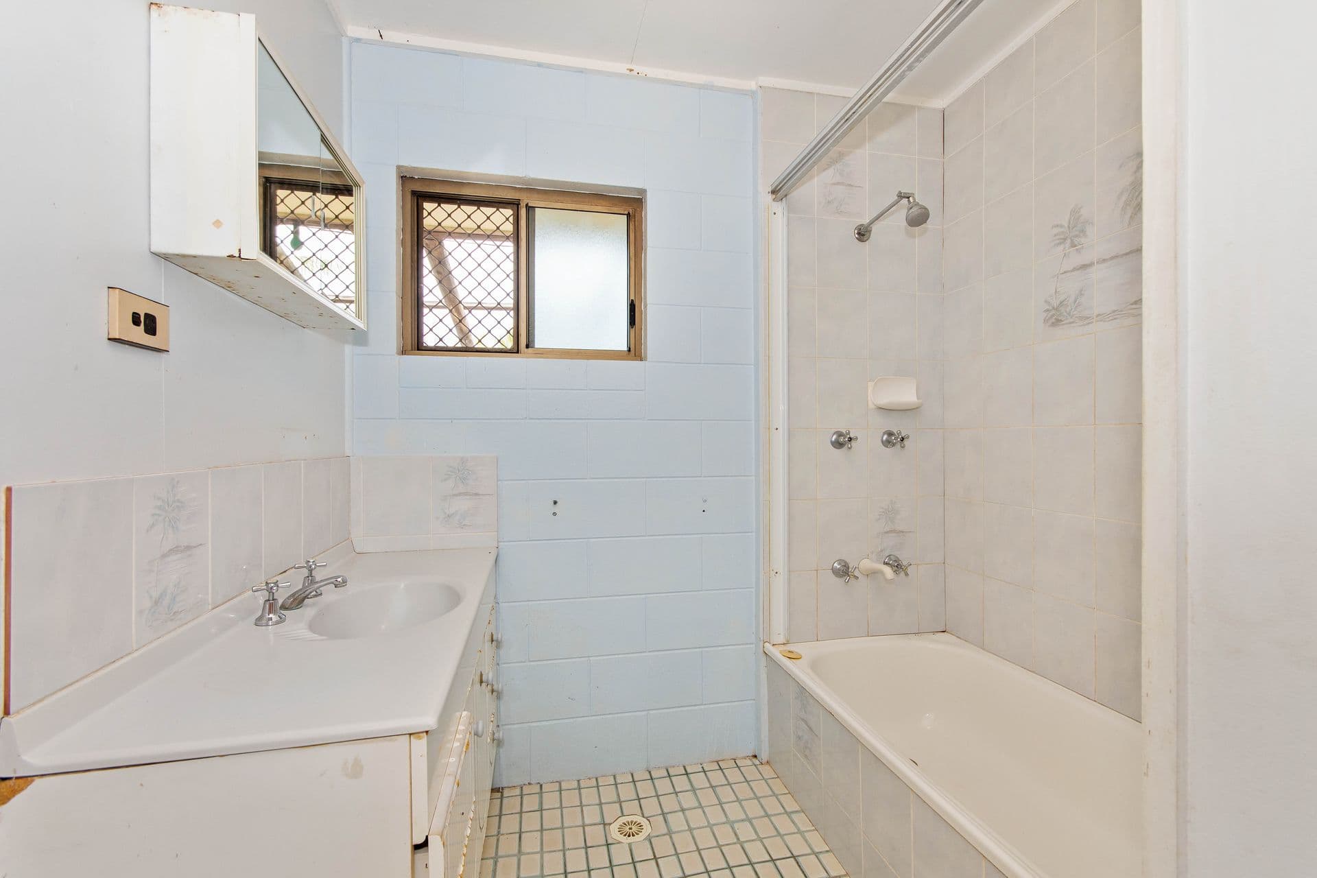 6 Munbilla Drive, Kelso, QLD, 4815, Kelso - Thumbnail 5
