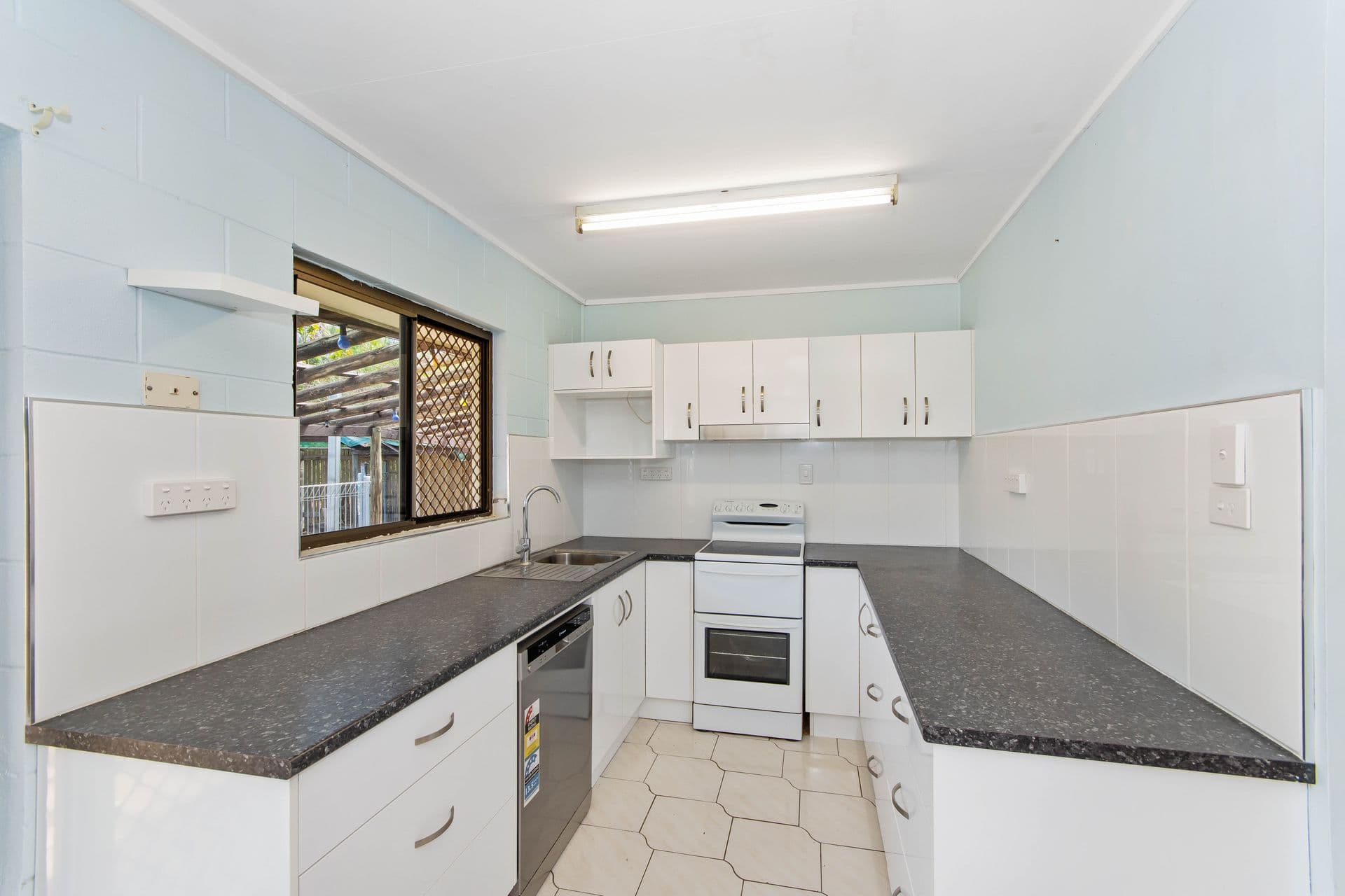 6 Munbilla Drive, Kelso, QLD, 4815, Kelso - Image 1