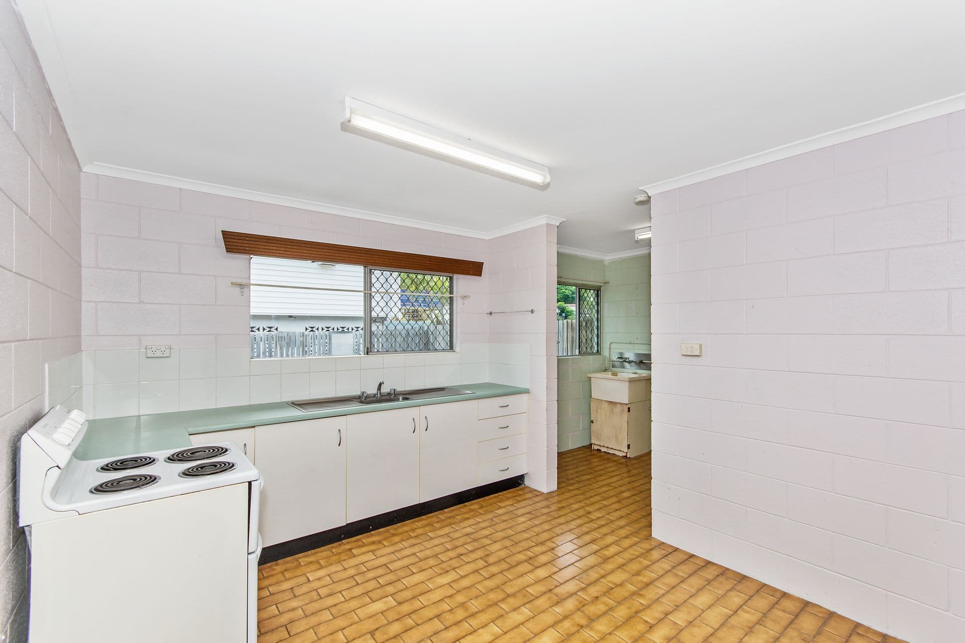 6 Dalton Street, Wulguru, QLD, 4811, Wulguru - Thumbnail 2