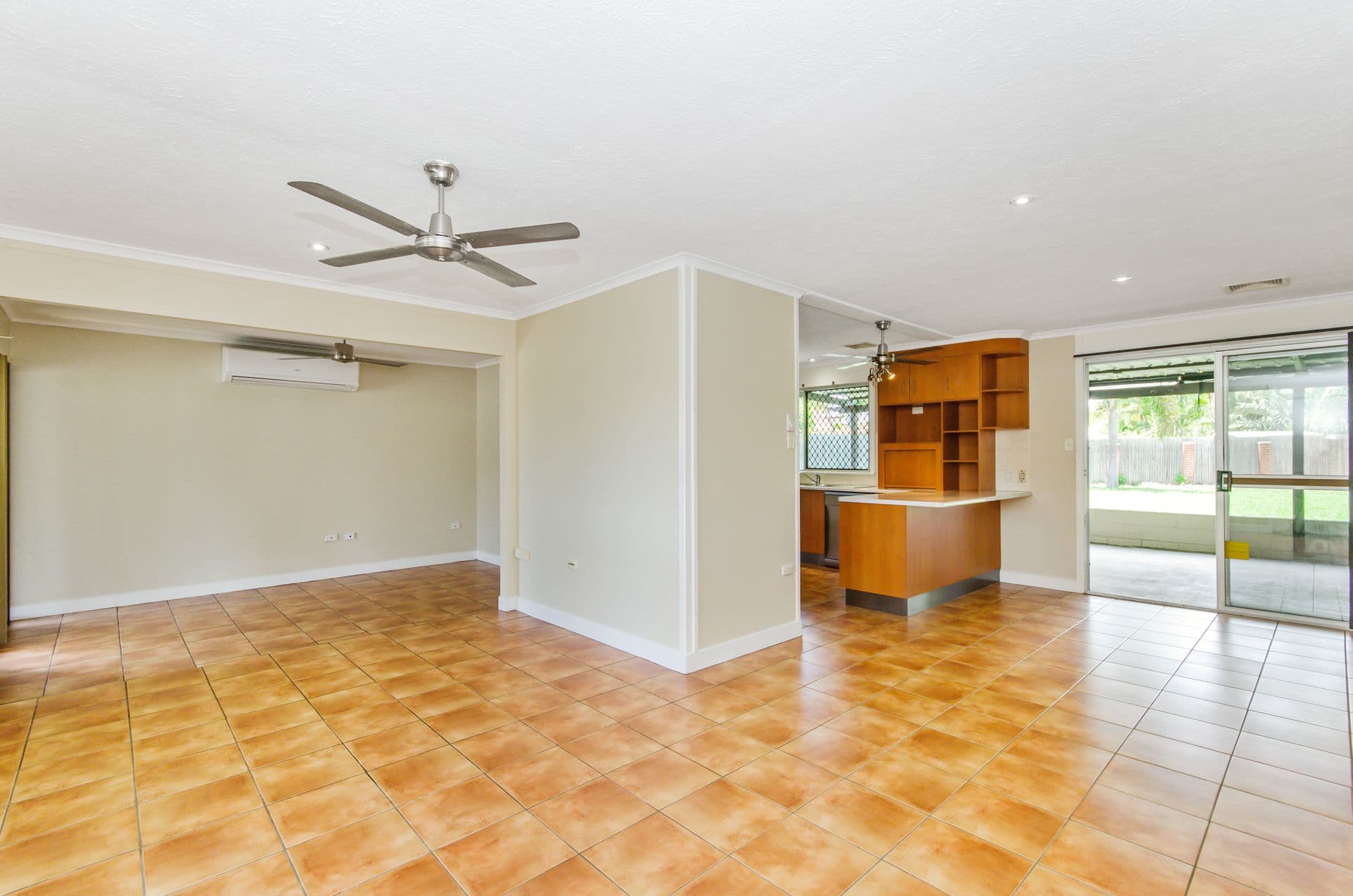 4 Canterbury Road, Kirwan, QLD, 4817, Kirwan - Thumbnail 3