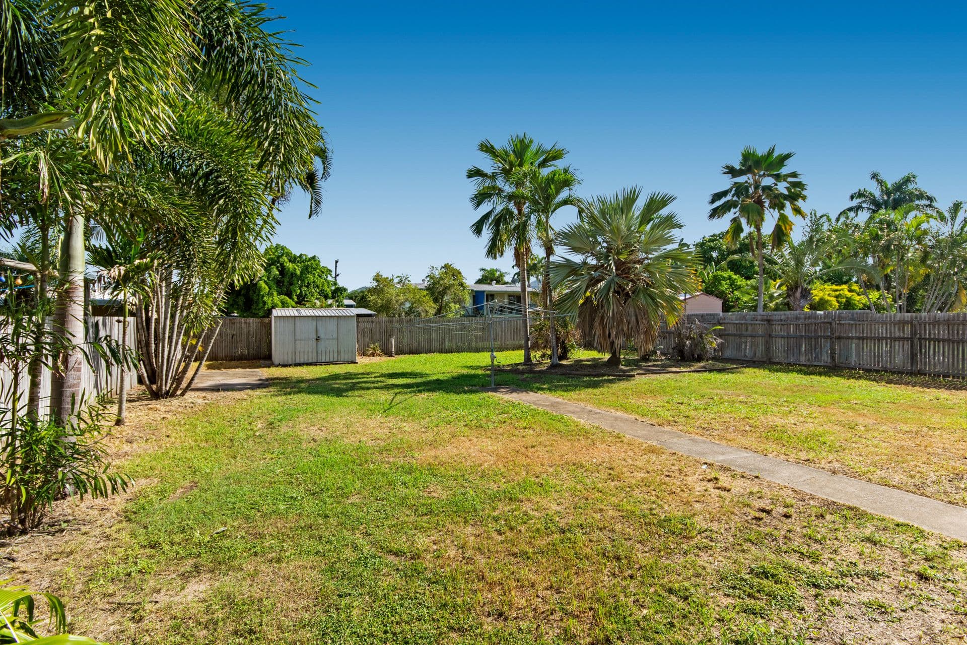 17 Champagne Crescent, Kelso, QLD, 4815, Kelso - Thumbnail 4