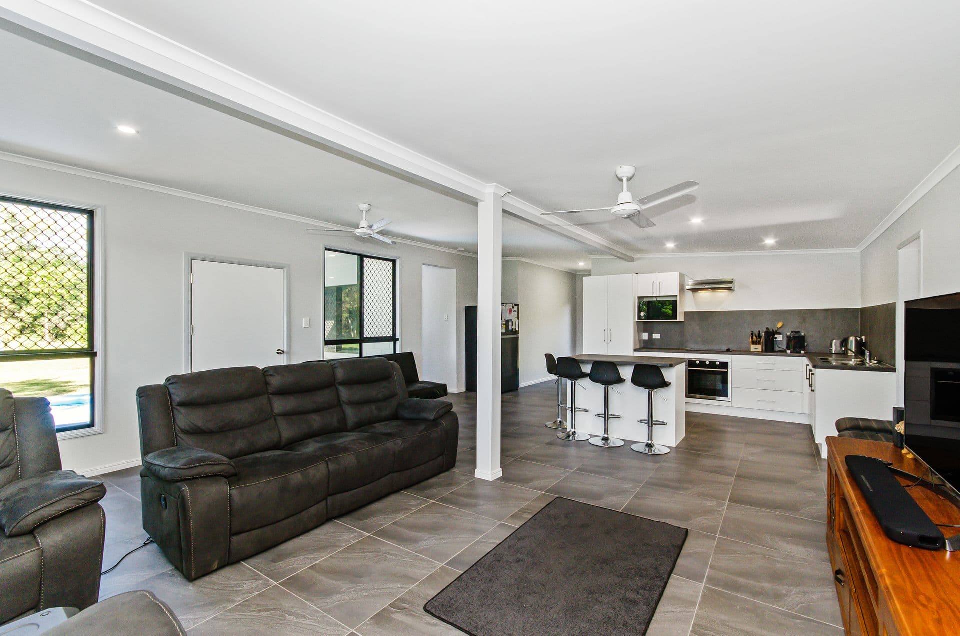 128 Forestry Road, Bluewater, QLD, 4818, Bluewater - Thumbnail 2