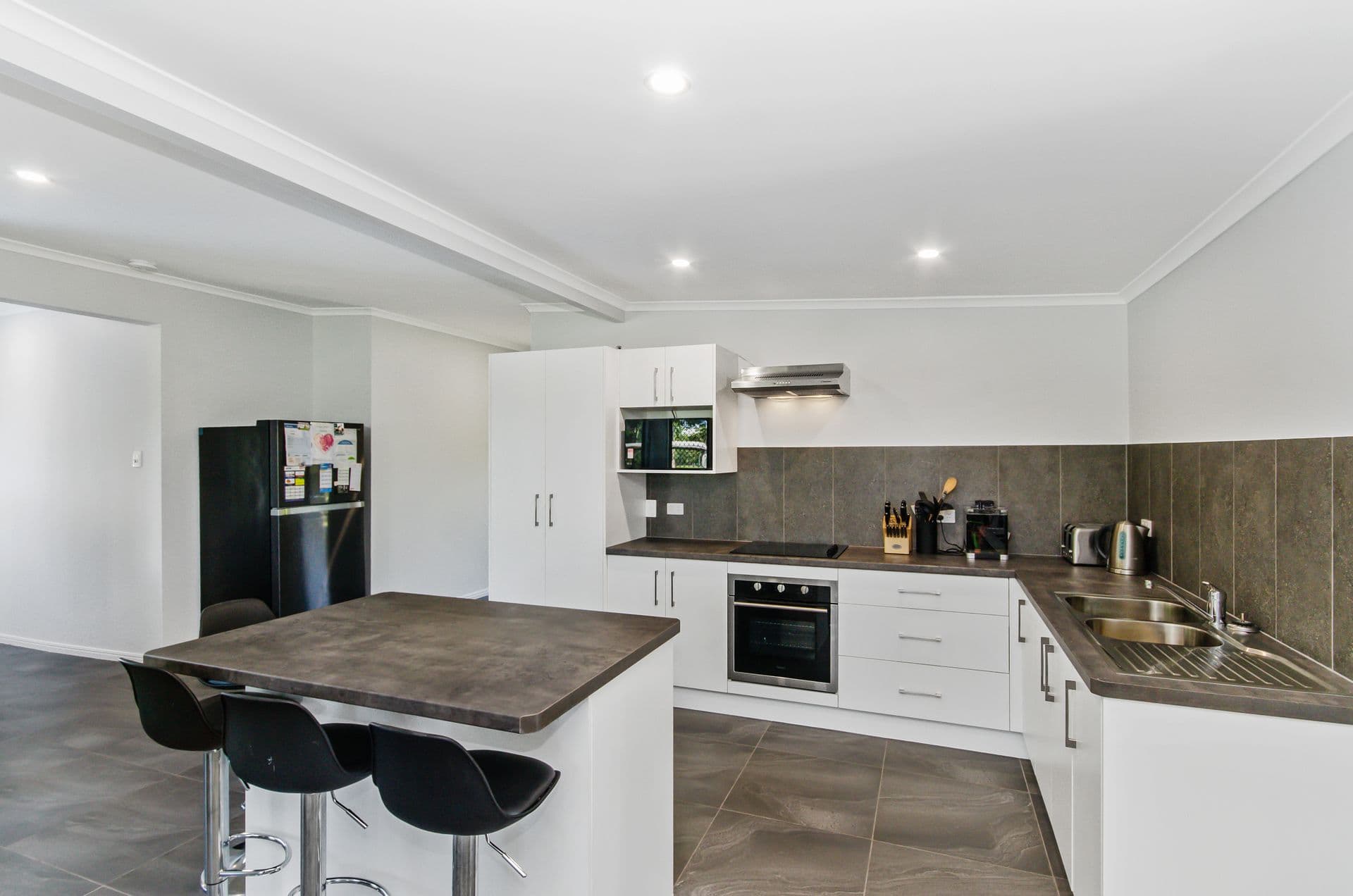 128 Forestry Road, Bluewater, QLD, 4818, Bluewater - Thumbnail 4
